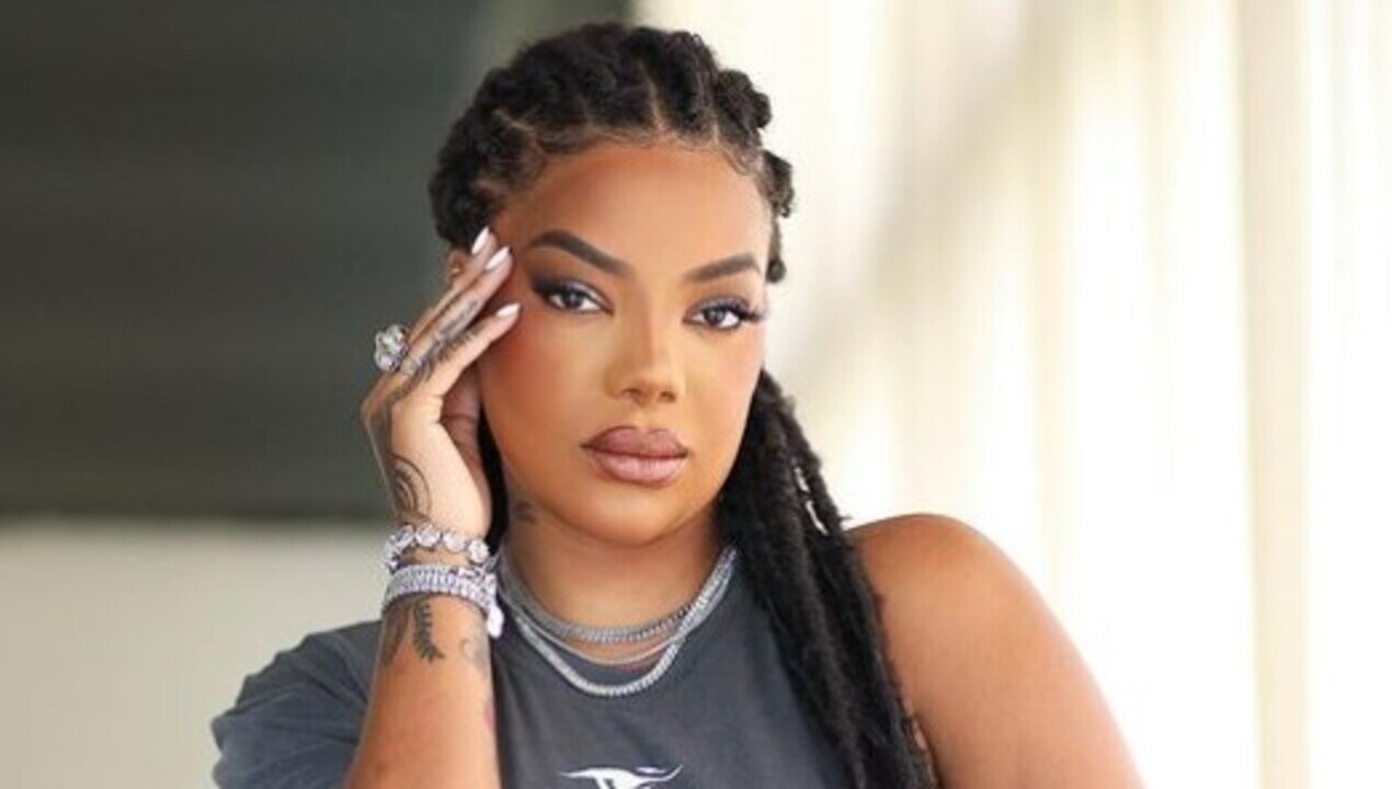 Comemorando 10 anos de carreira, Ludmilla volta às origens como MC Beyoncé em novo projeto