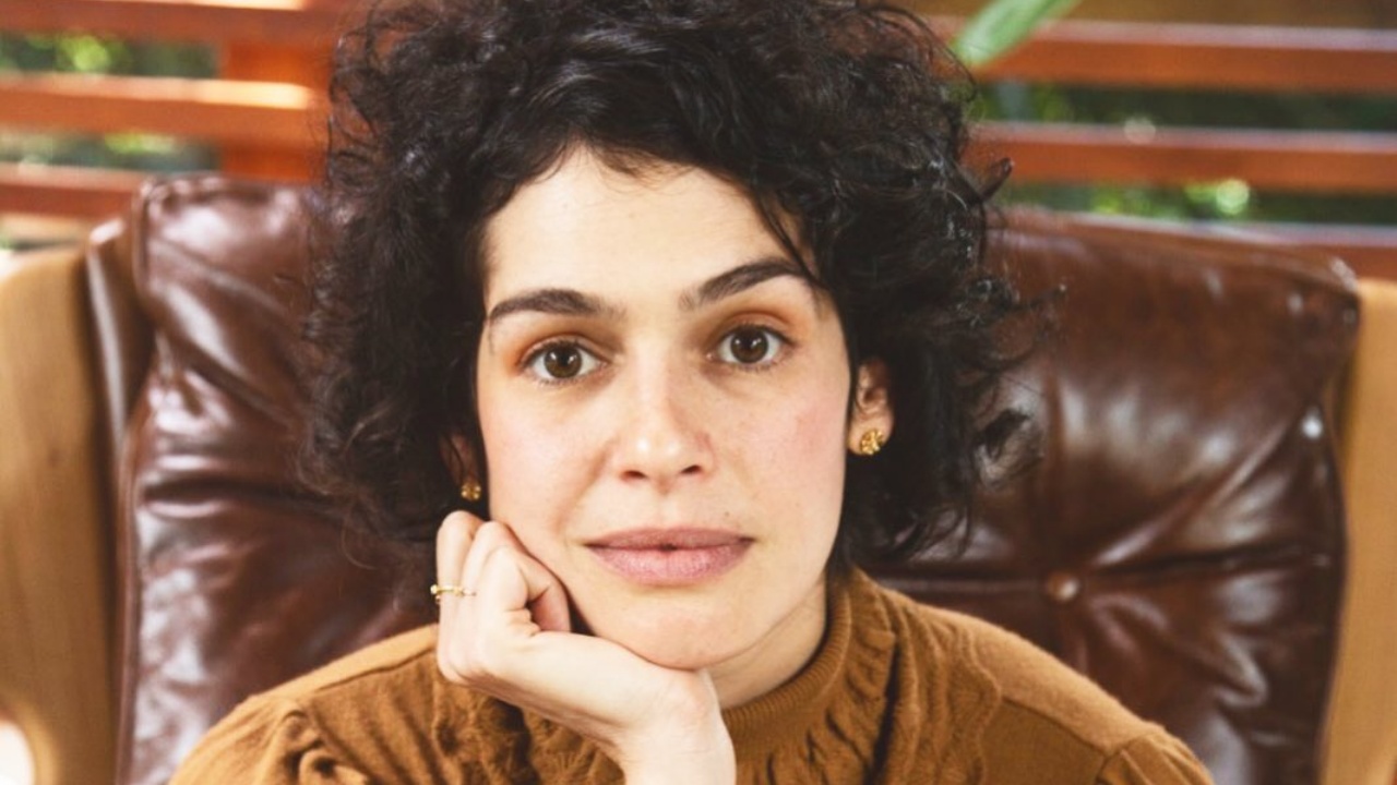 Maria Flor posta foto do filho e questiona os fãs: ”Com quem ele parece mais?”