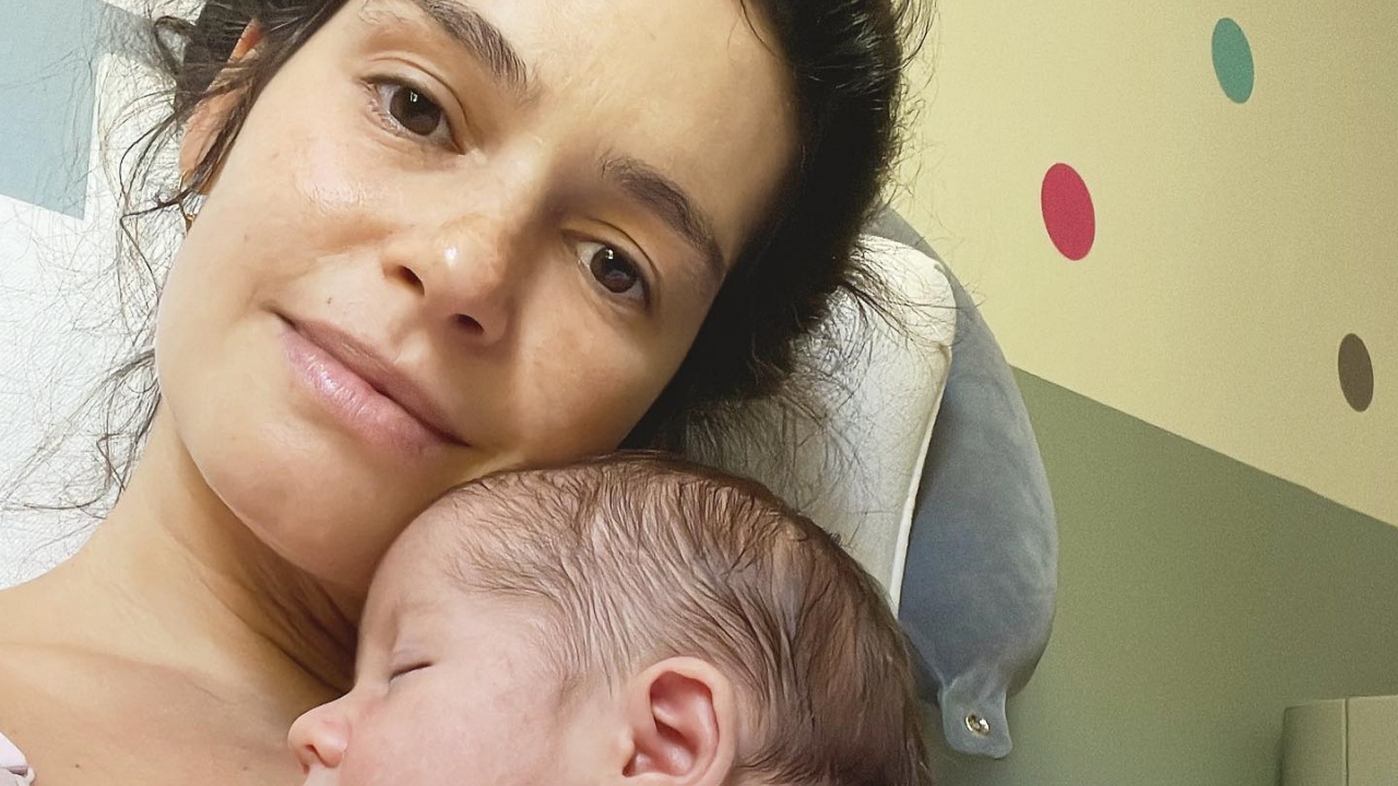 Maria Flor comemora primeiro mês do filho, Vicente: ”Alegria infinita”
