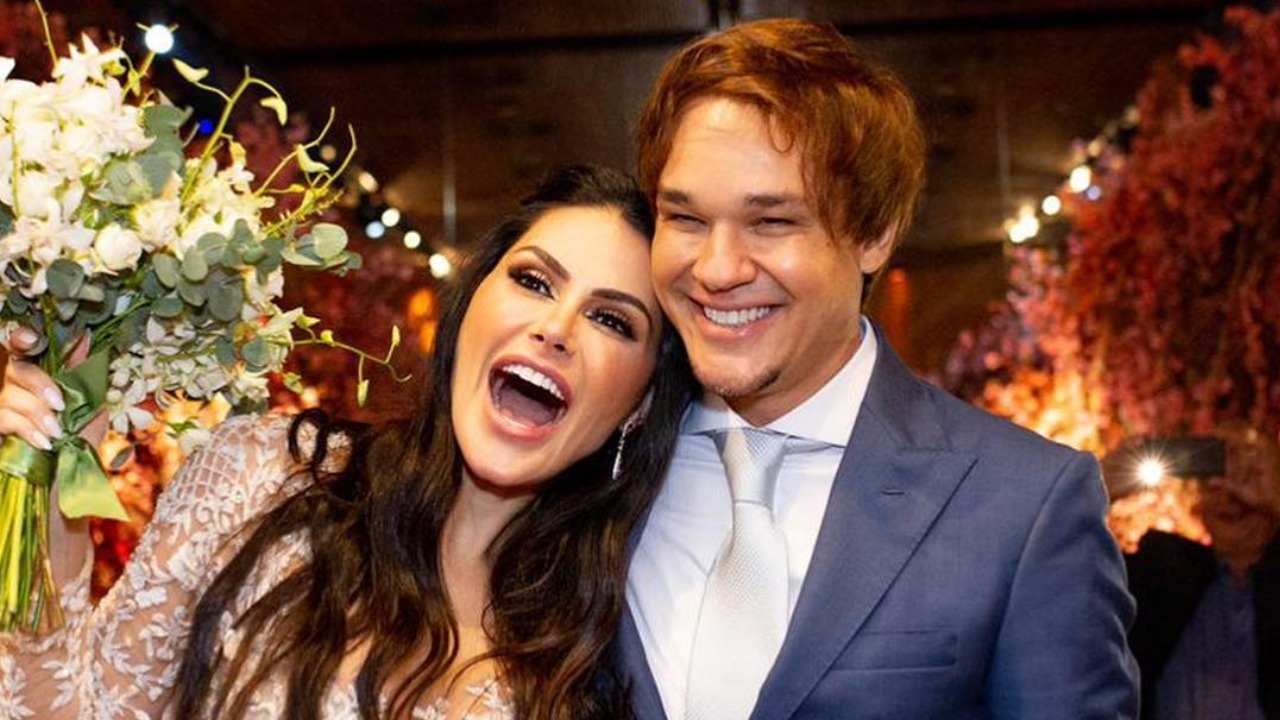 Natália Guimarães e Leandro, do KLB, se casam após 14 anos de união