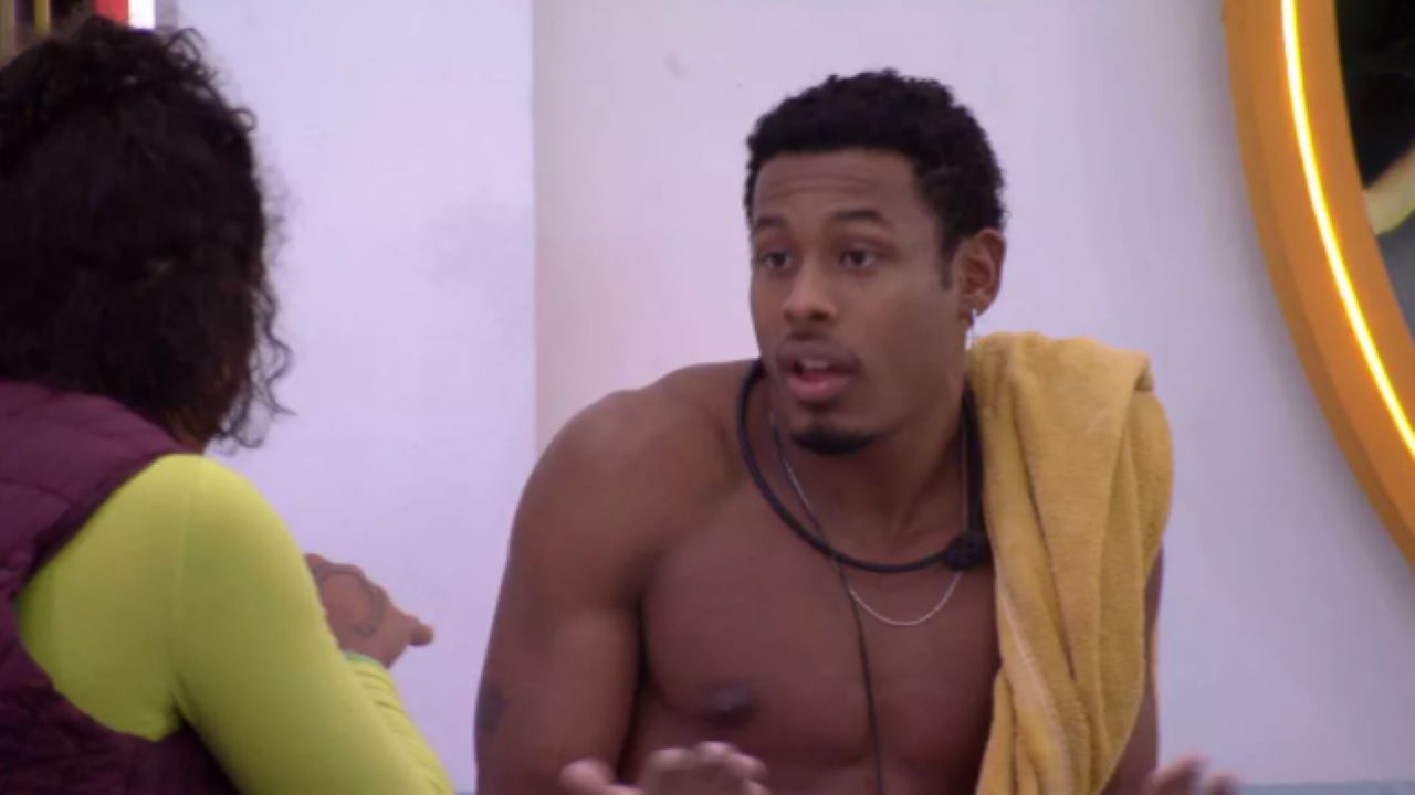 BBB 22: Antes da divulgação do décimo eliminado do programa, Paulo André cobra Lina sobre indicação ao paredão