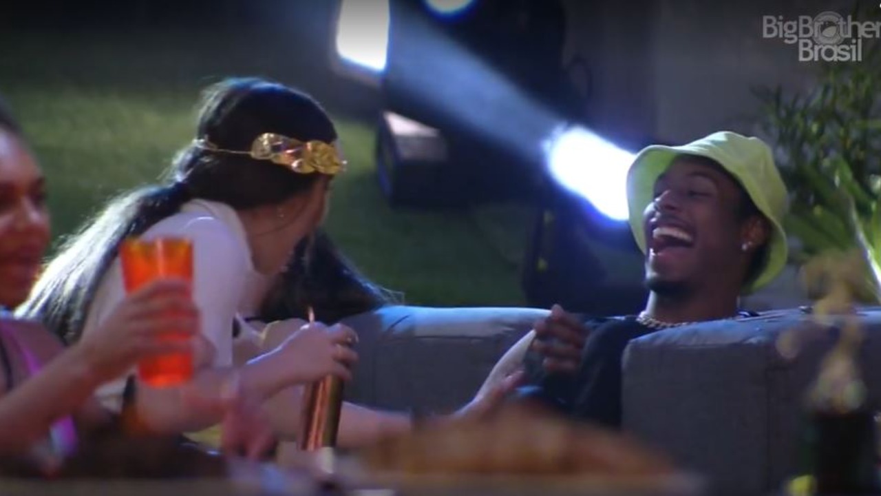 BBB 22: Jade Picon e Laís convidam Paulo André para o quarto Lollipop e brother dispara: ”Não estou afim de sair”