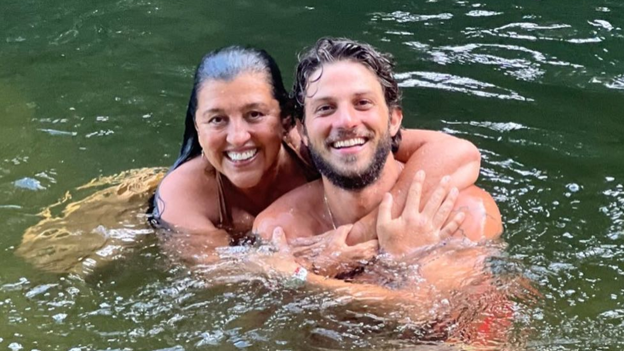 Regina Casé faz linda declaração para Chay Suede: ”Meu amorzinho”