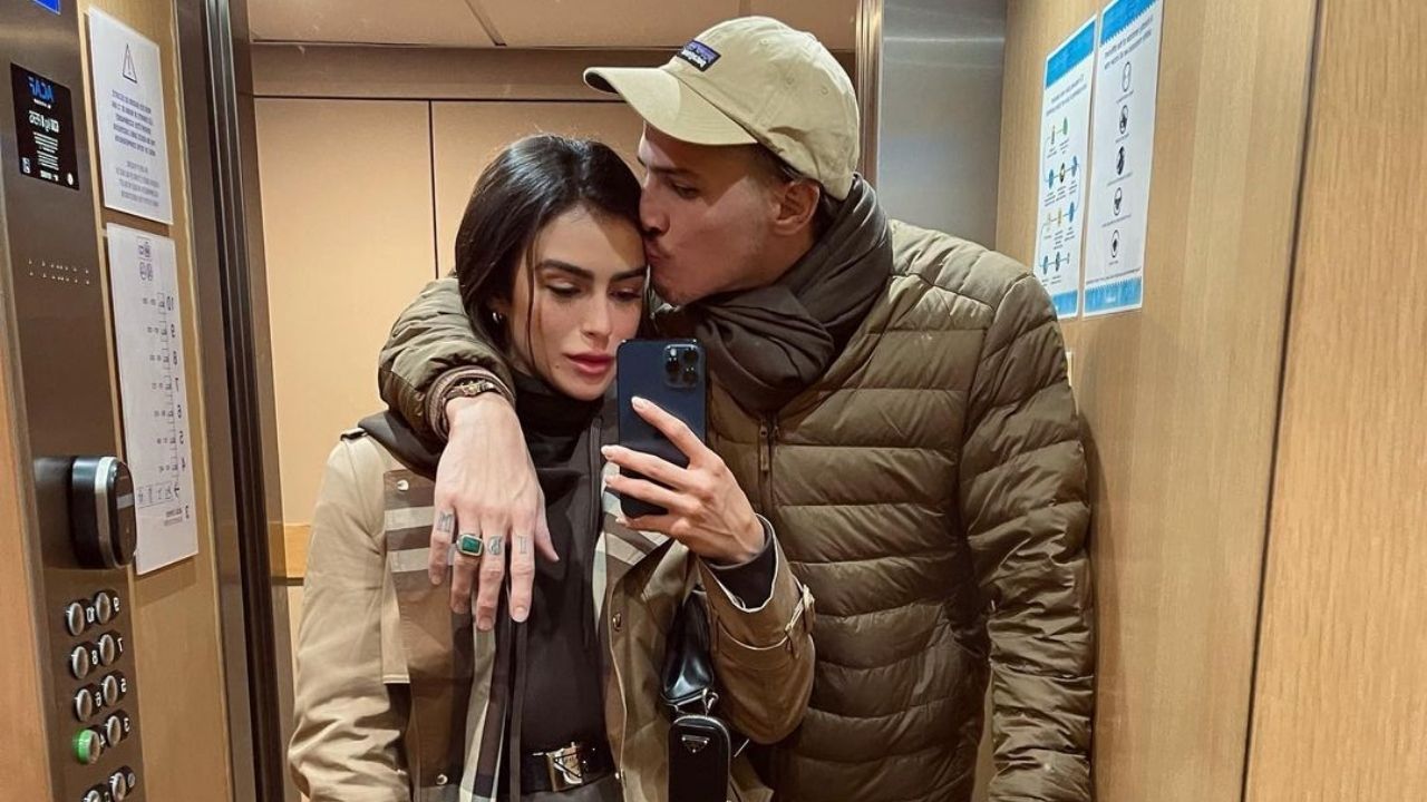 Romulo Arantes Neto e Mari Saad curtem viagem romântica para a França