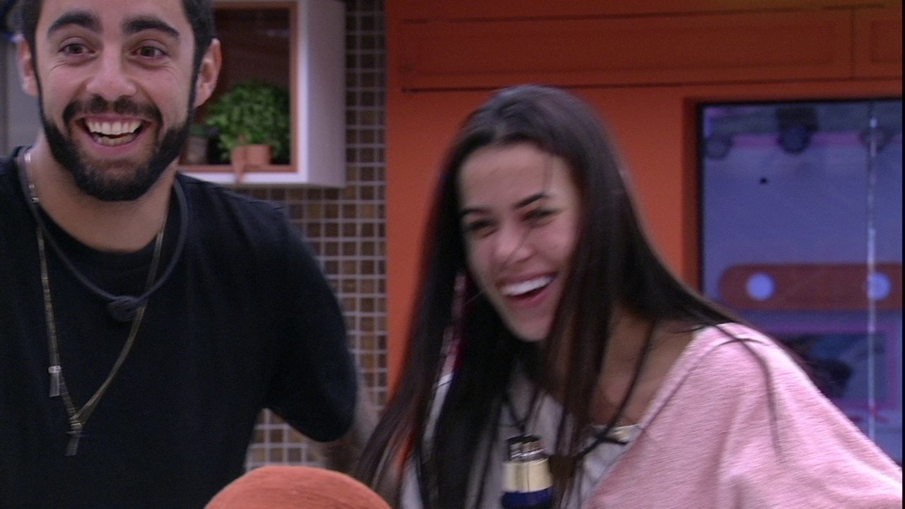 BBB 22: Reality compila vídeos engraçados de Pedro Scooby e ironias da vida de Larissa Tomásia