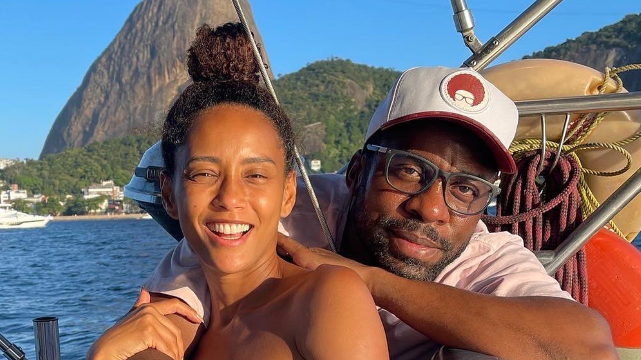 Taís Araujo surge em clima de romance com Lázaro Ramos durante passeio de barco: ”Folga, sol e amor!”