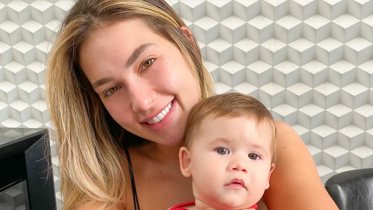 Virginia Fonseca encanta ao mostrar Maria Alice após natação: ”A cara fala mais que mil palavras”
