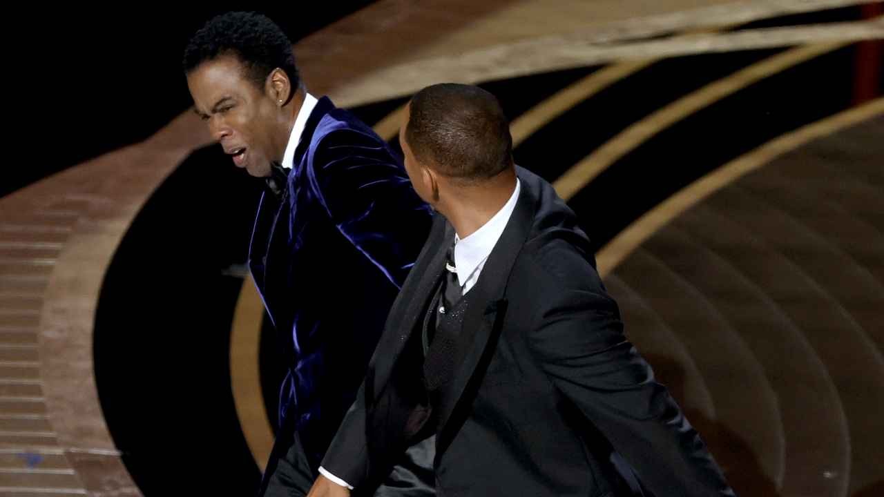 Chris Rock fala sobre tapa de Will Smith no Oscar 2022: ”Curado dos cortes”