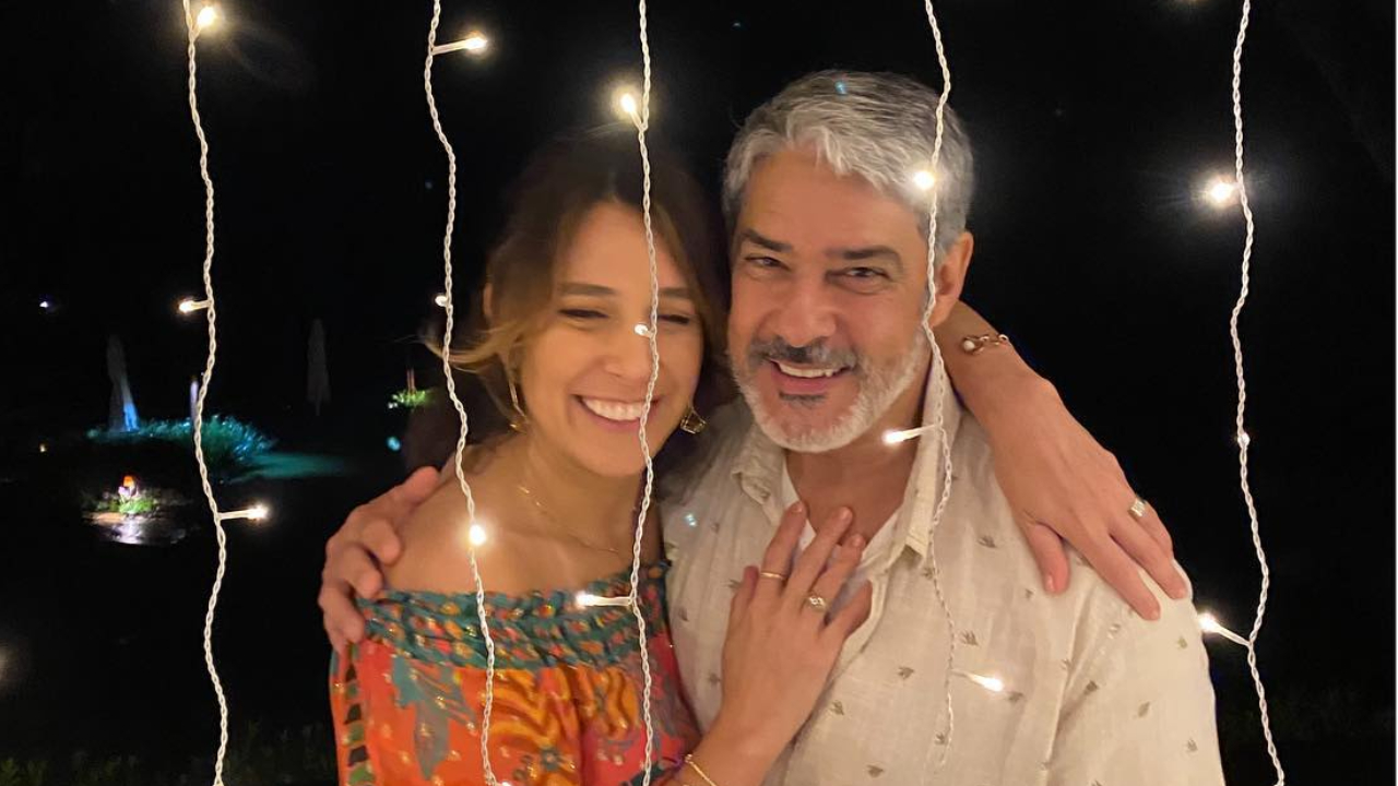 William Bonner comemora o aniversário da esposa, Natasha Dantas, com festa especial