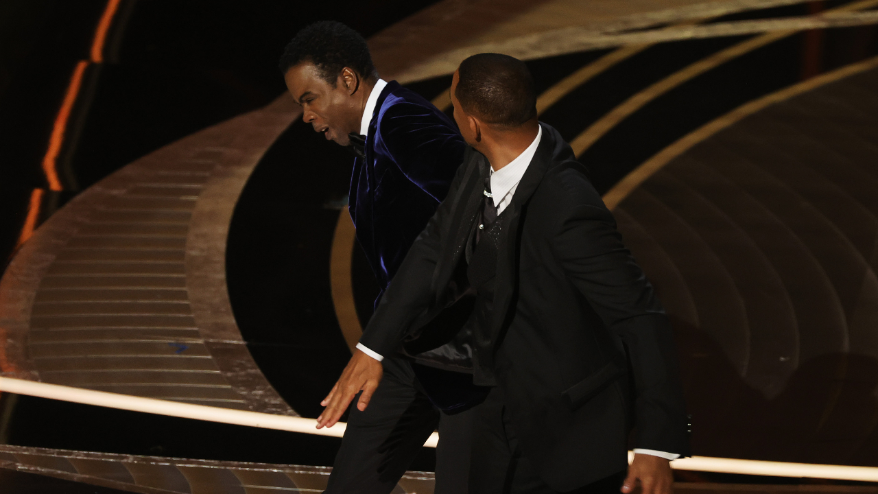 Will Smith bate em Cris Rock no palco do Oscar após piada com sua esposa