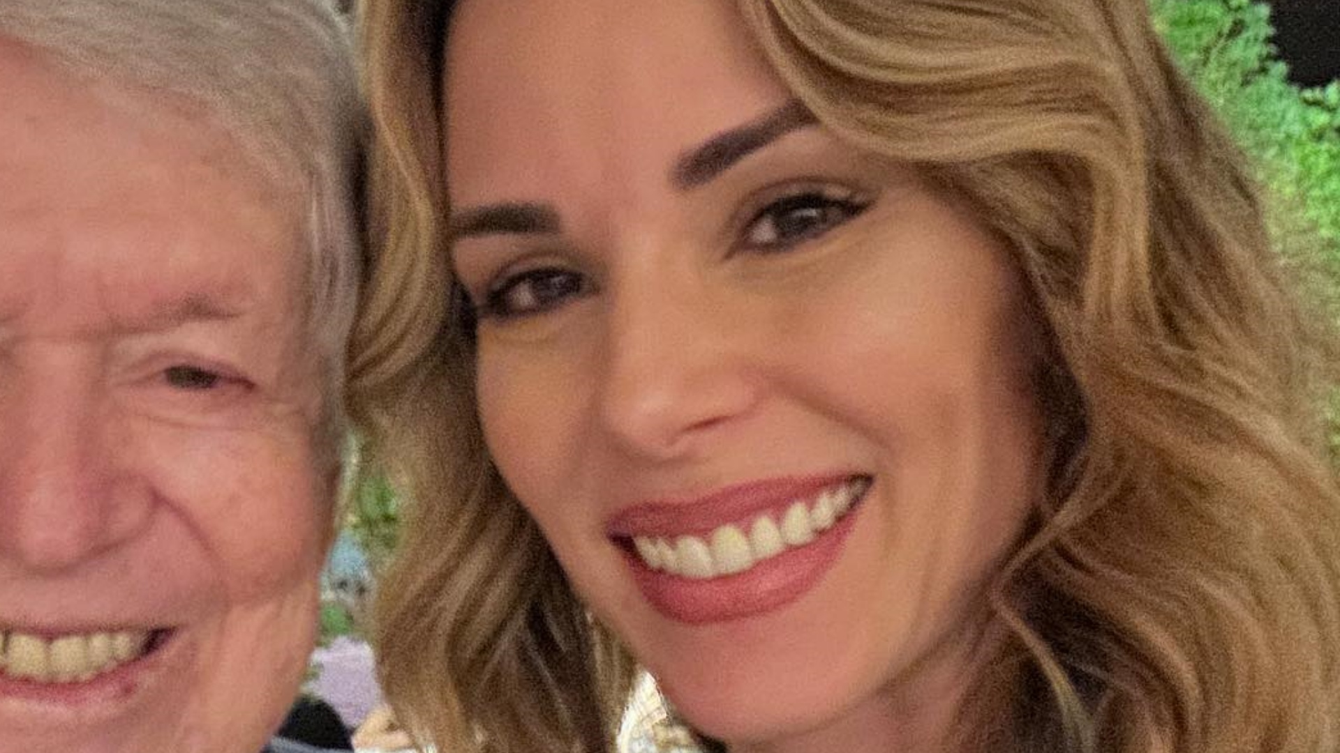 Ana Furtado posta clique raro com o sogro, Boni, e presta homenagem de aniversário: “Admiração”