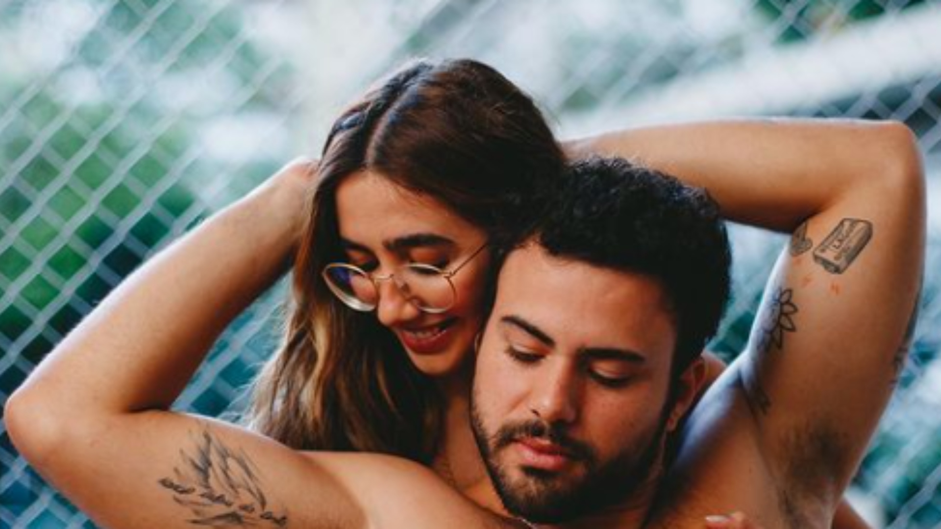ANAVITÓRIA abre álbum de fotos com bastidores de músicas com Lagum