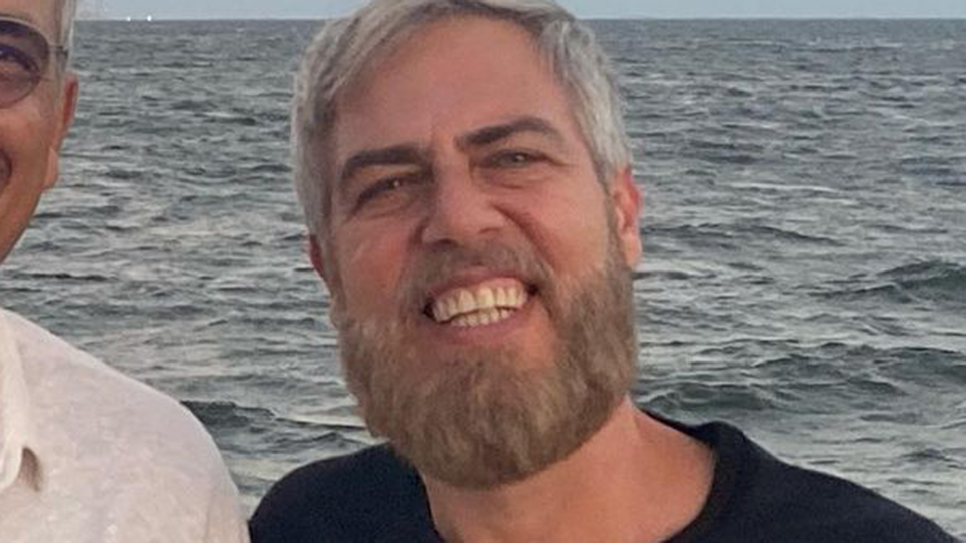 Anderson Muller exibe foto inédita ao lado do marido, Paulinho
