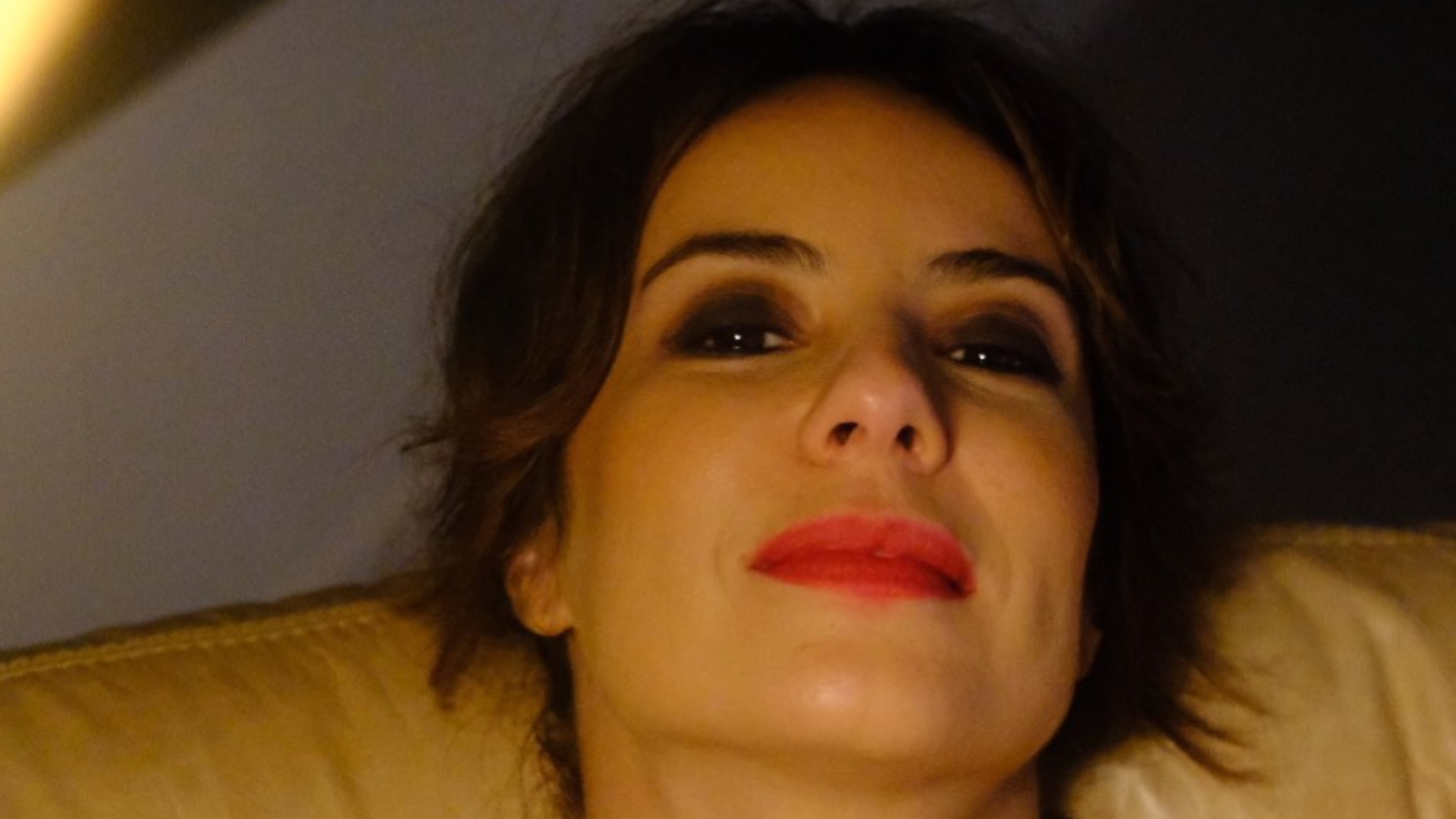 Andréia Horta posta foto de biquíni e incendeia a internet: ‘Mais gostosa do mundo’