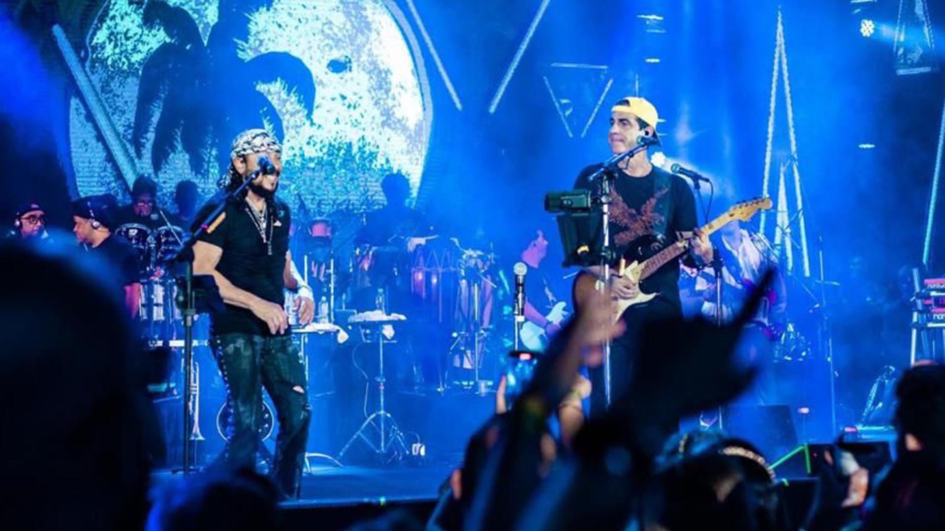 Bell Marques e Durval Lelys dividem o palco após 28 anos