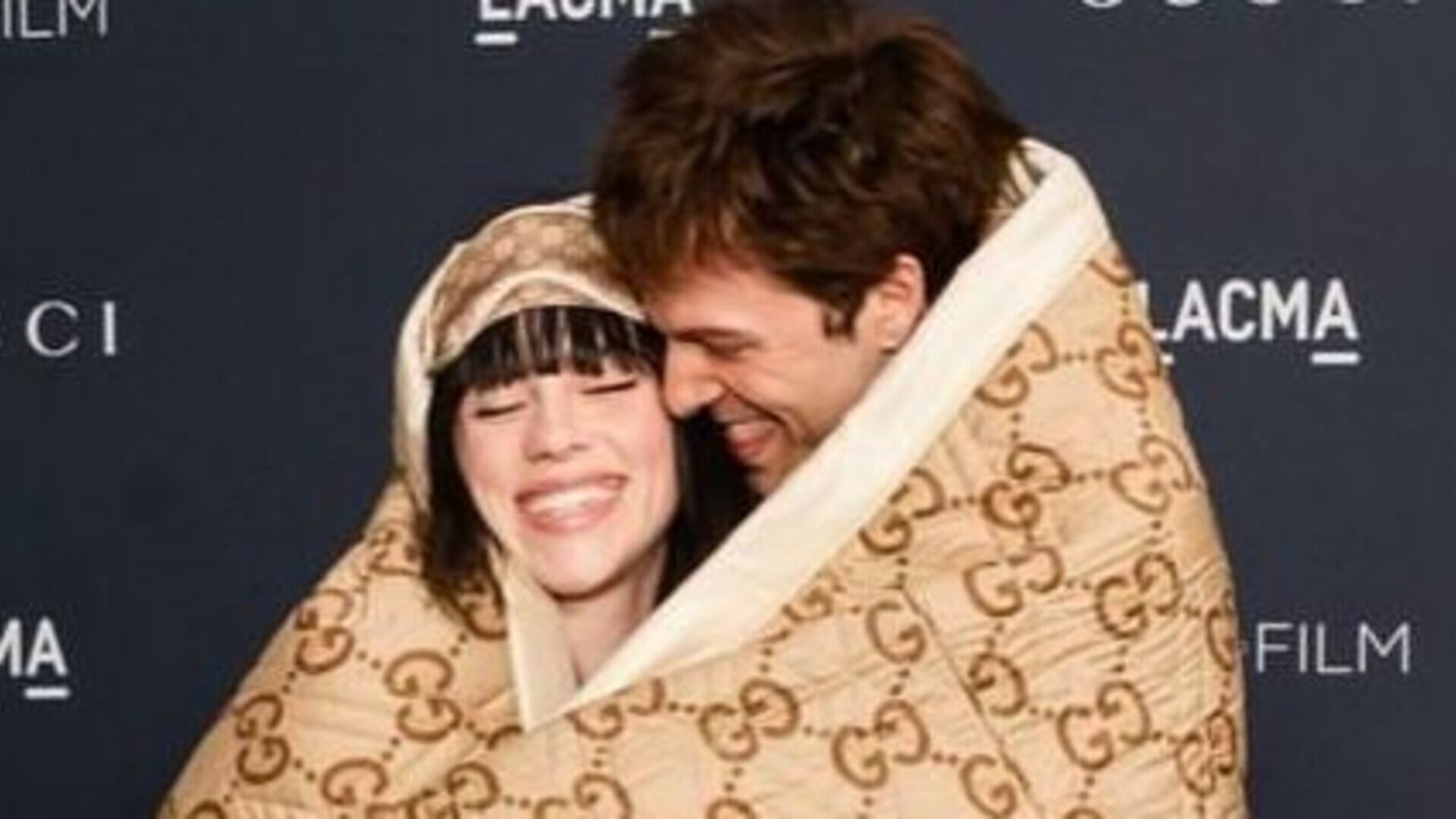 Billie Eilish abre o jogo sobre namorar cantor 11 anos mais velho: “Muito feliz”