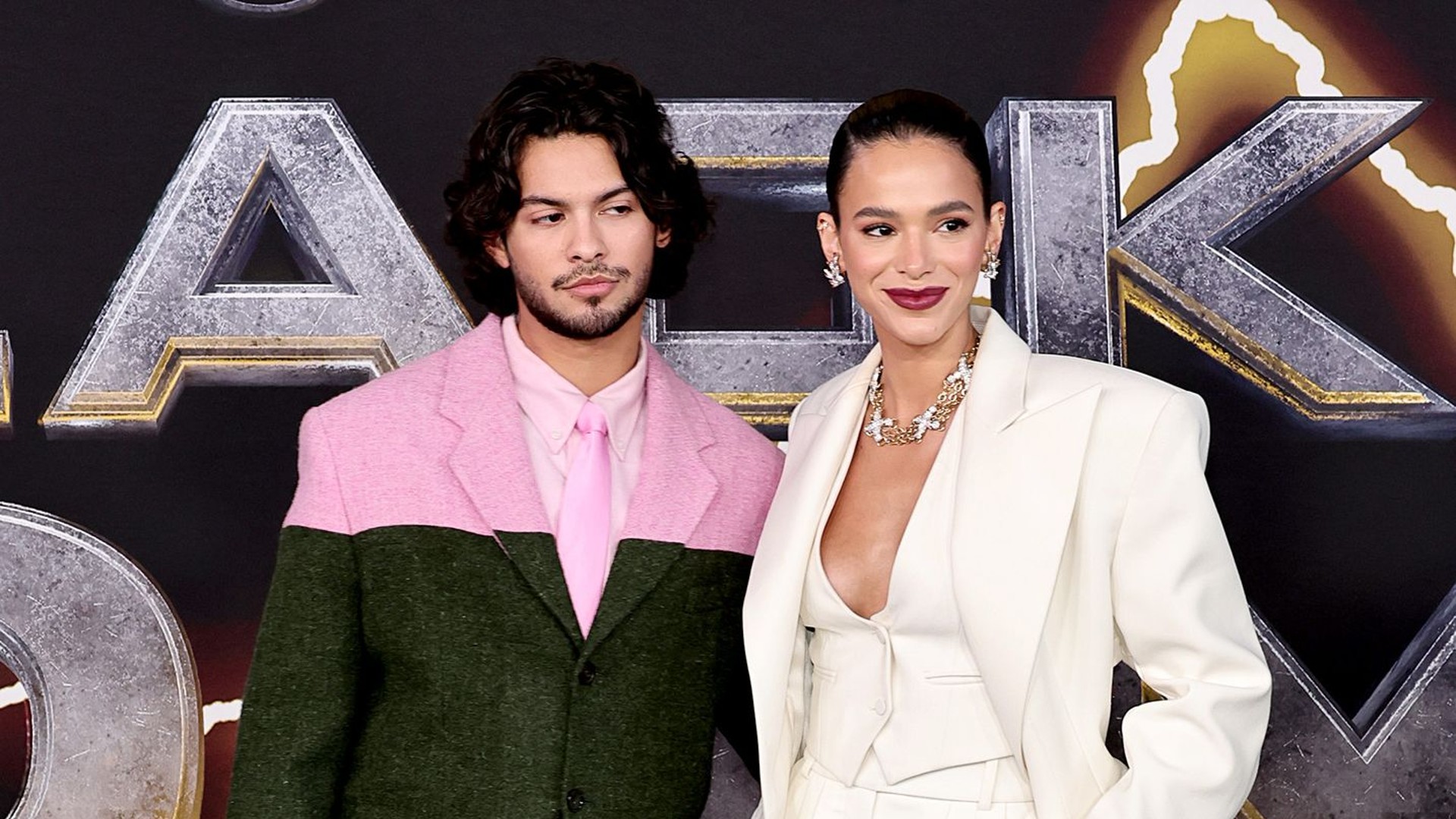 Momento de Bruna Marquezine e Xolo Maridueña viraliza na internet