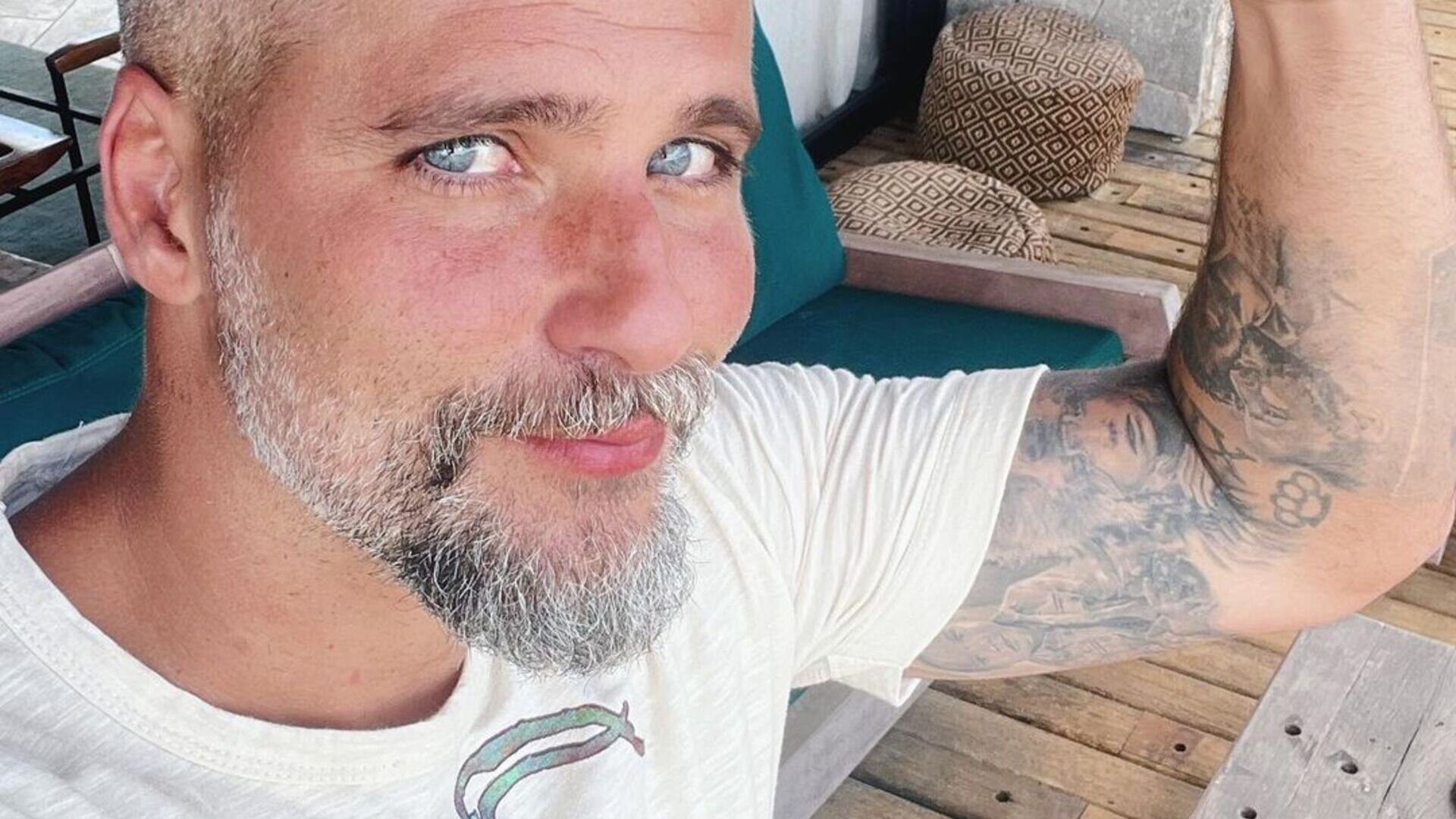 Bruno Gagliasso surge careca após confiar nos filhos: ”Máquina zero”