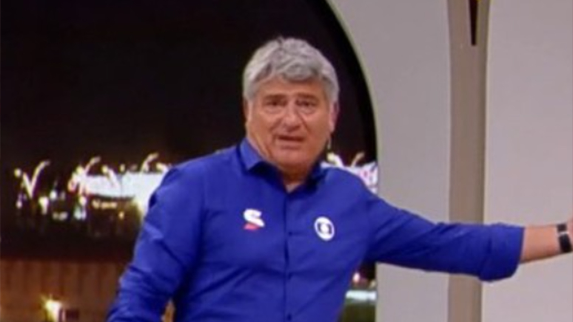 Cléber Machado cobra prêmio da Fifa: ‘Parabéns para mim’