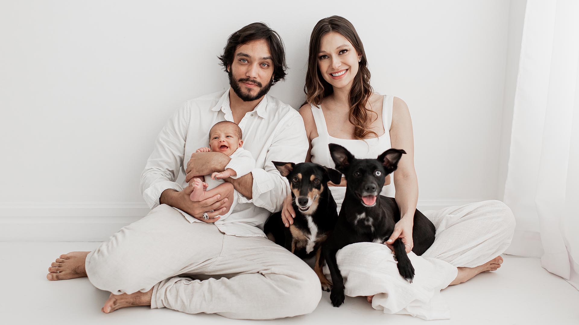 Day Mesquita e Pedro Saeys apresentam Dom