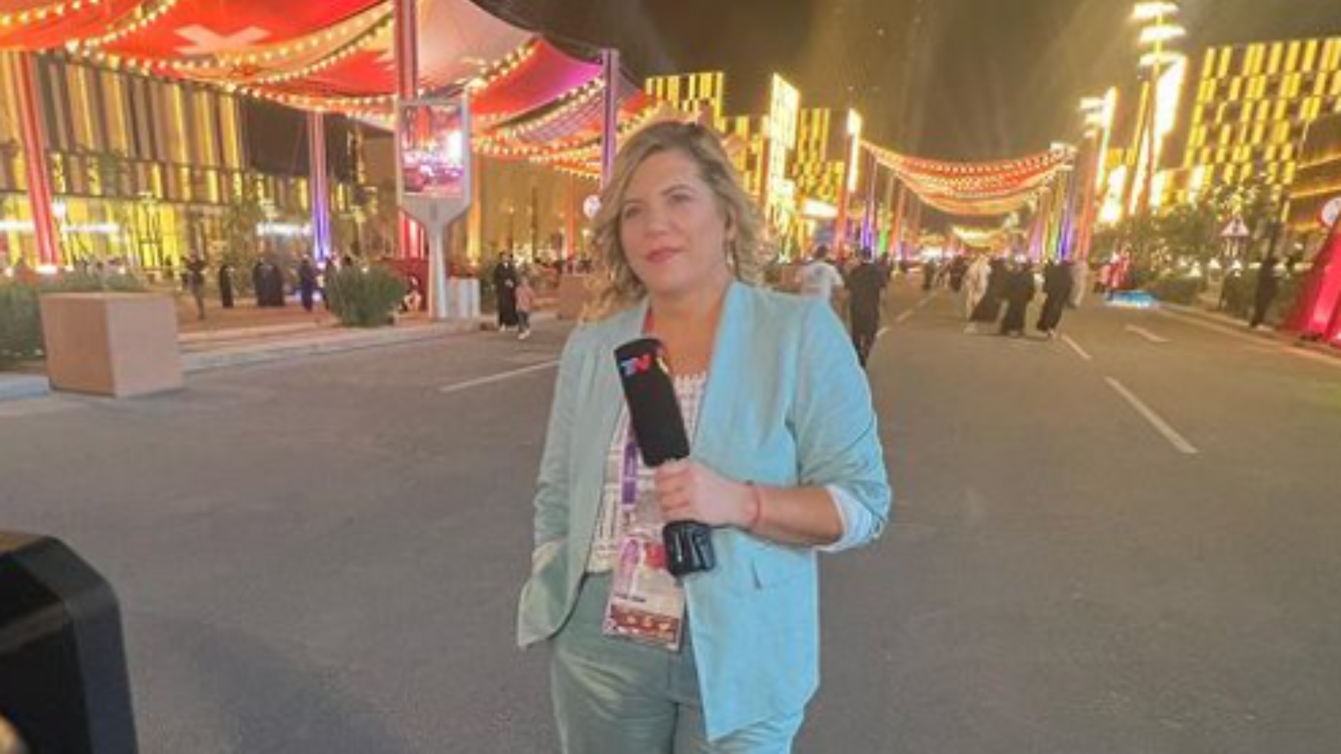 Repórter argentina é assaltada ao vivo durante cobertura da Copa do Mundo no Catar e se choca com polícia do país