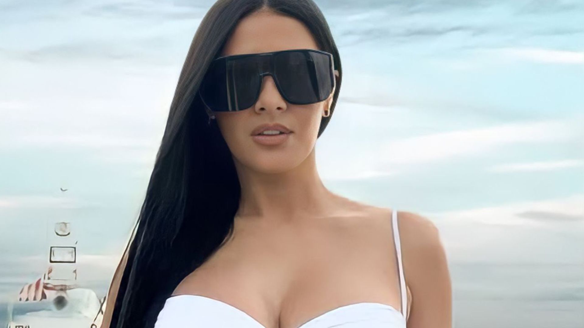 Simaria deixa decote à mostra em biquíni tomara que caia: “Minha nova versão!”