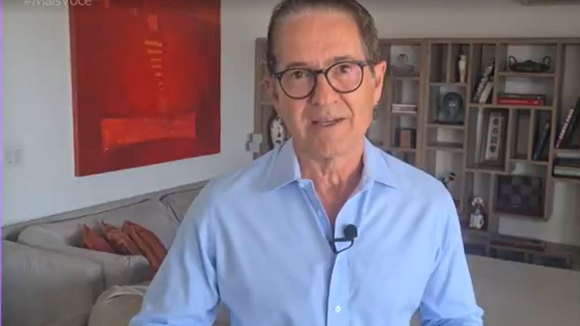 Seis meses após ser demitido da TV Globo, Carlos Tramontina volta à emissora e manda recado