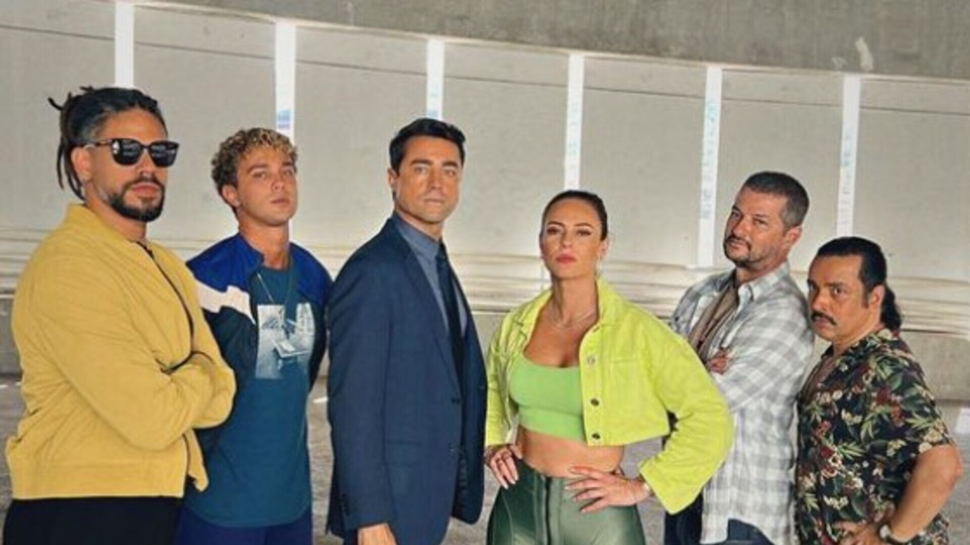 André Luiz Frambach compartilha fotos divertidas ao lado do elenco de “Cara e Coragem”