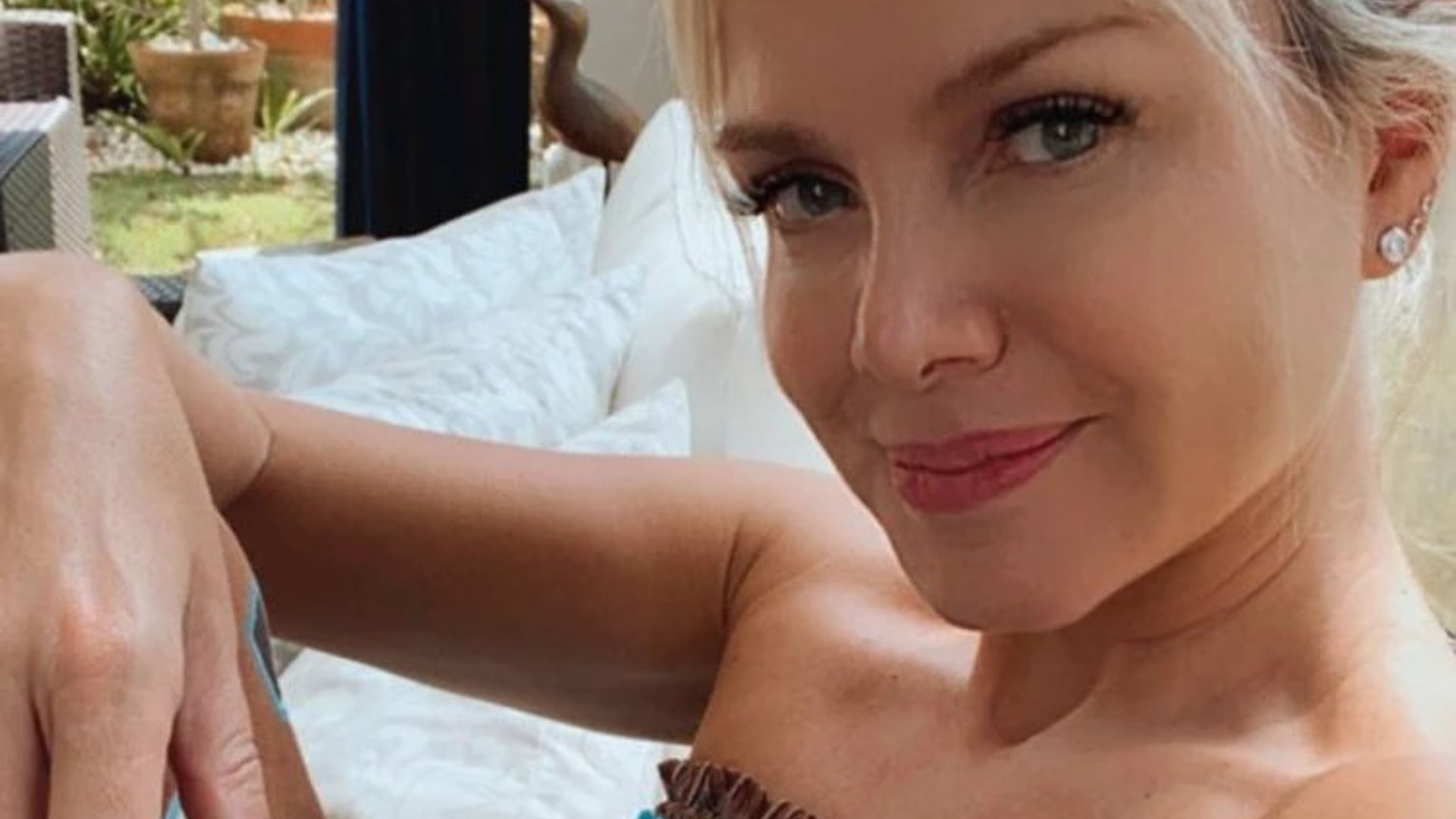 Eliana se hospeda em hotel de luxo nas Ilhas Maldivas