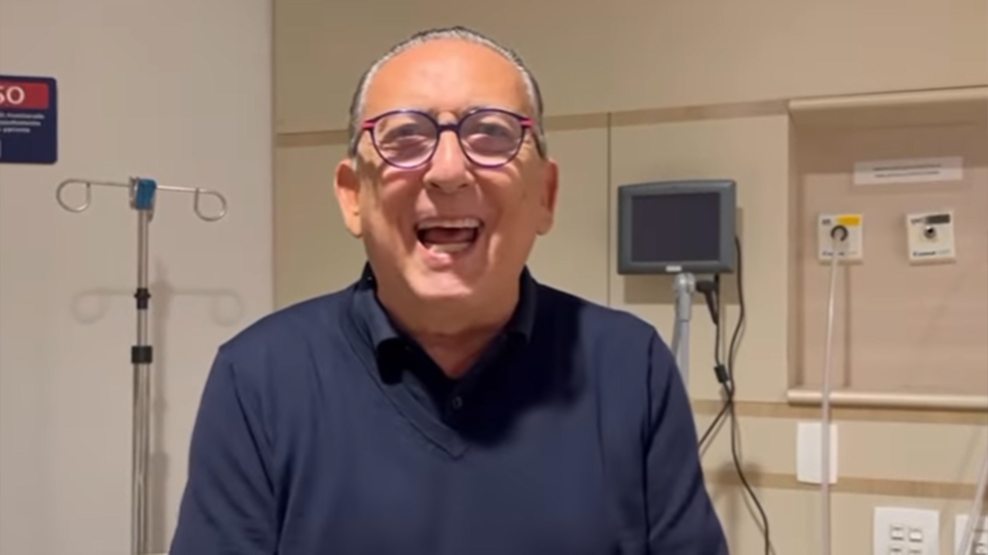 Galvão Bueno celebra alta hospitalar após ter Covid-19