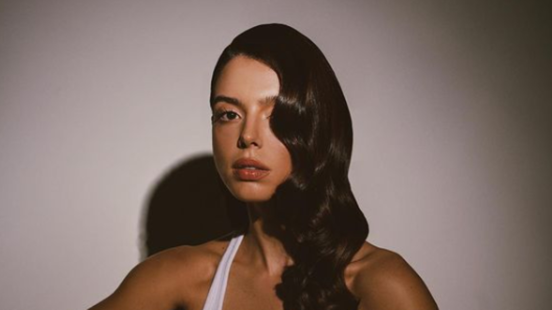 Giovanna Lancellotti arranca elogios em novas fotos: ‘Que linda’