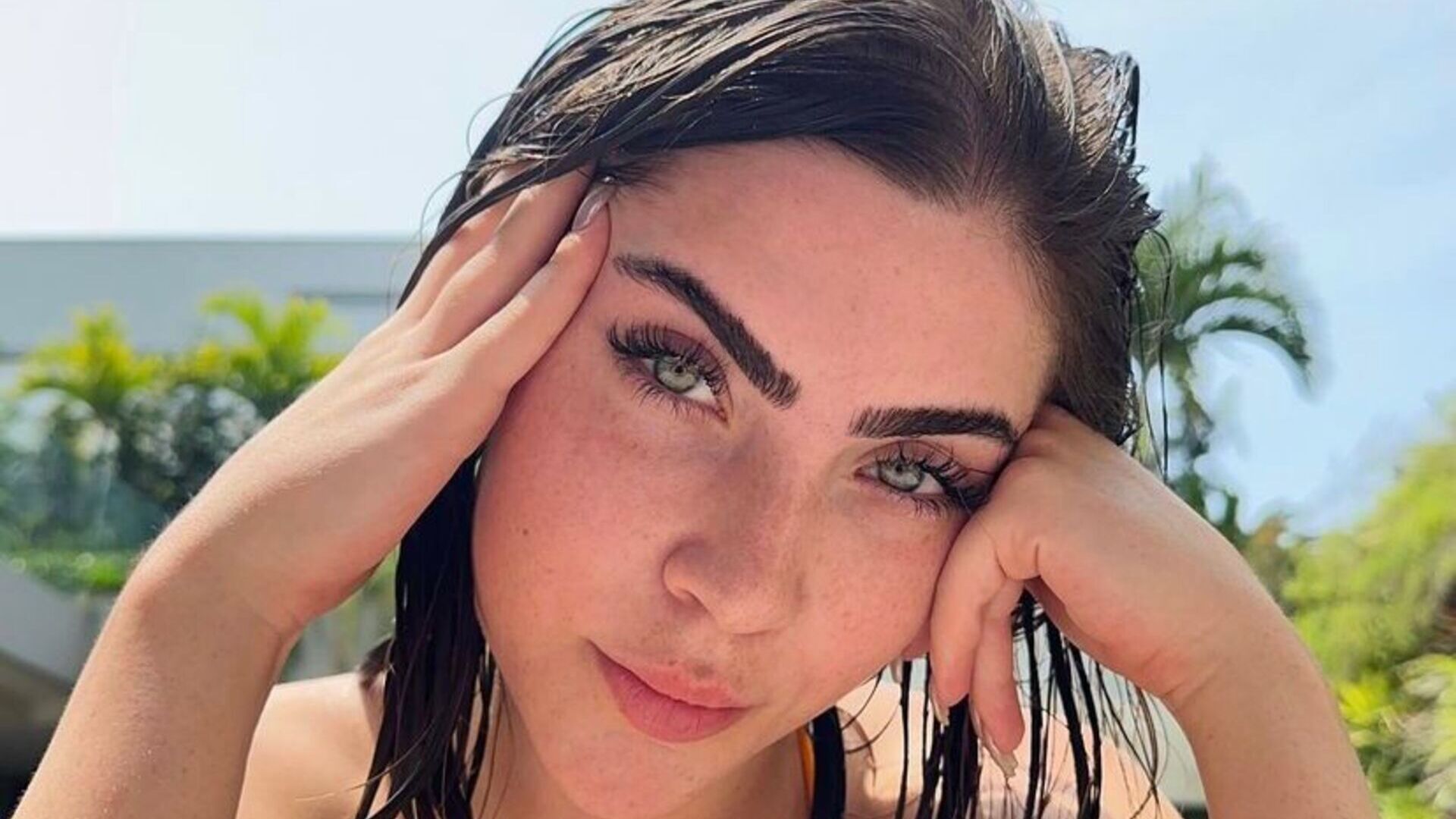 Após comentários sobre suas unhas, Jade Picon volta a rebater críticas e desabafa: “Não vou permitir”