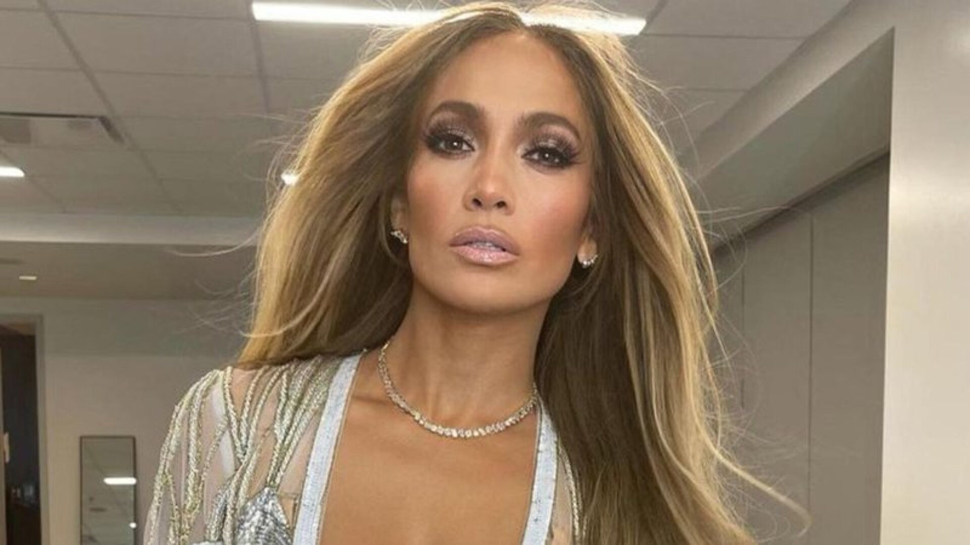 Jennifer Lopez faz mistério e deleta todas as fotos de suas redes sociais