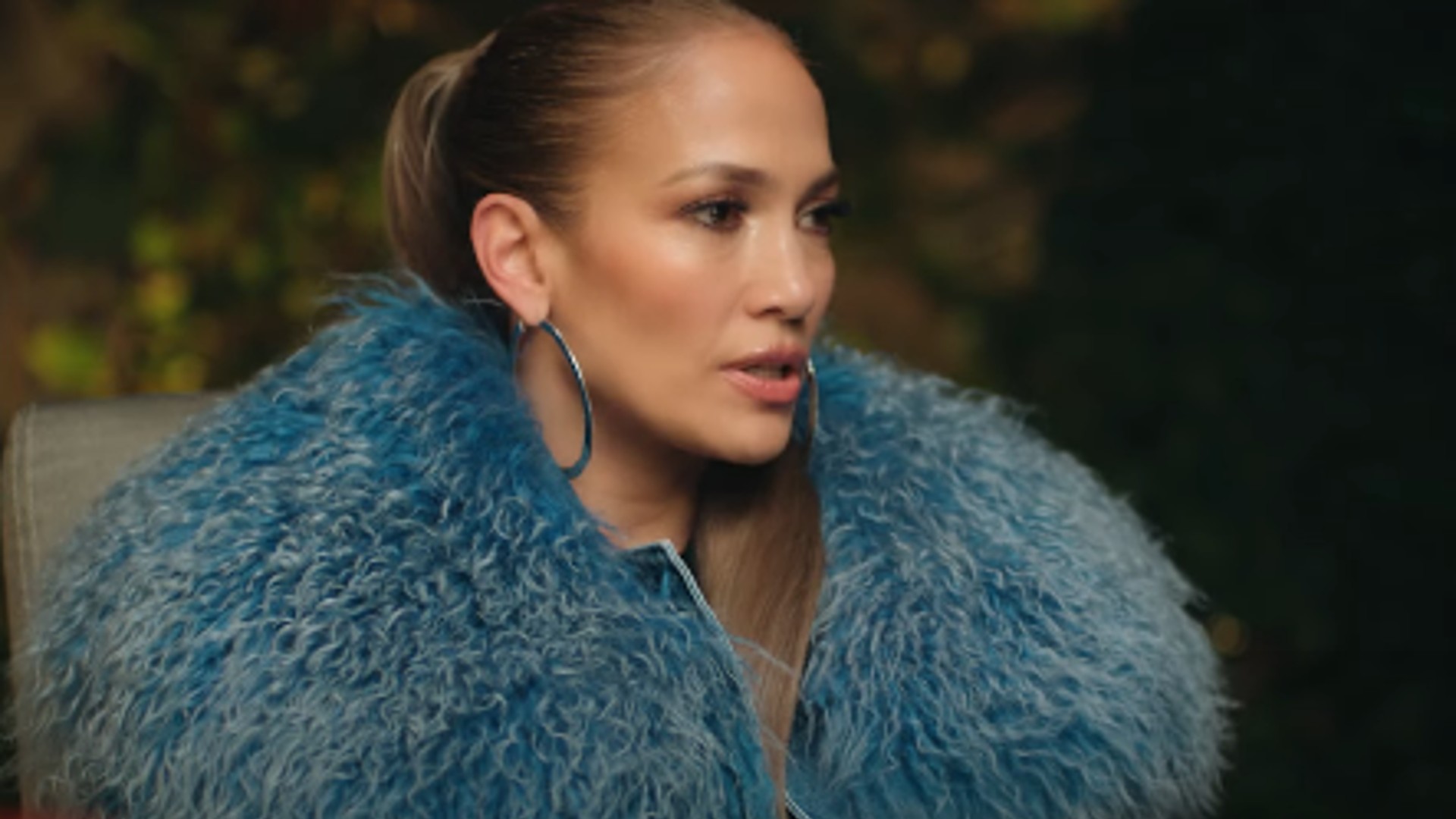 Jennifer Lopez revela frase gravada na aliança de casamento com Ben Affleck