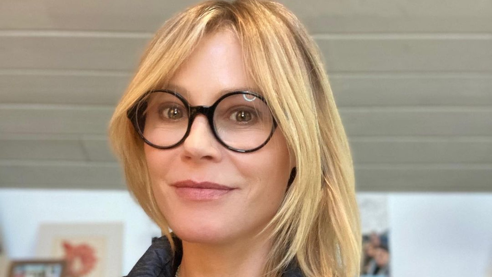 Julie Bowen, atriz que interpreta Claire em Modern Family, já se apaixonou por uma mulher