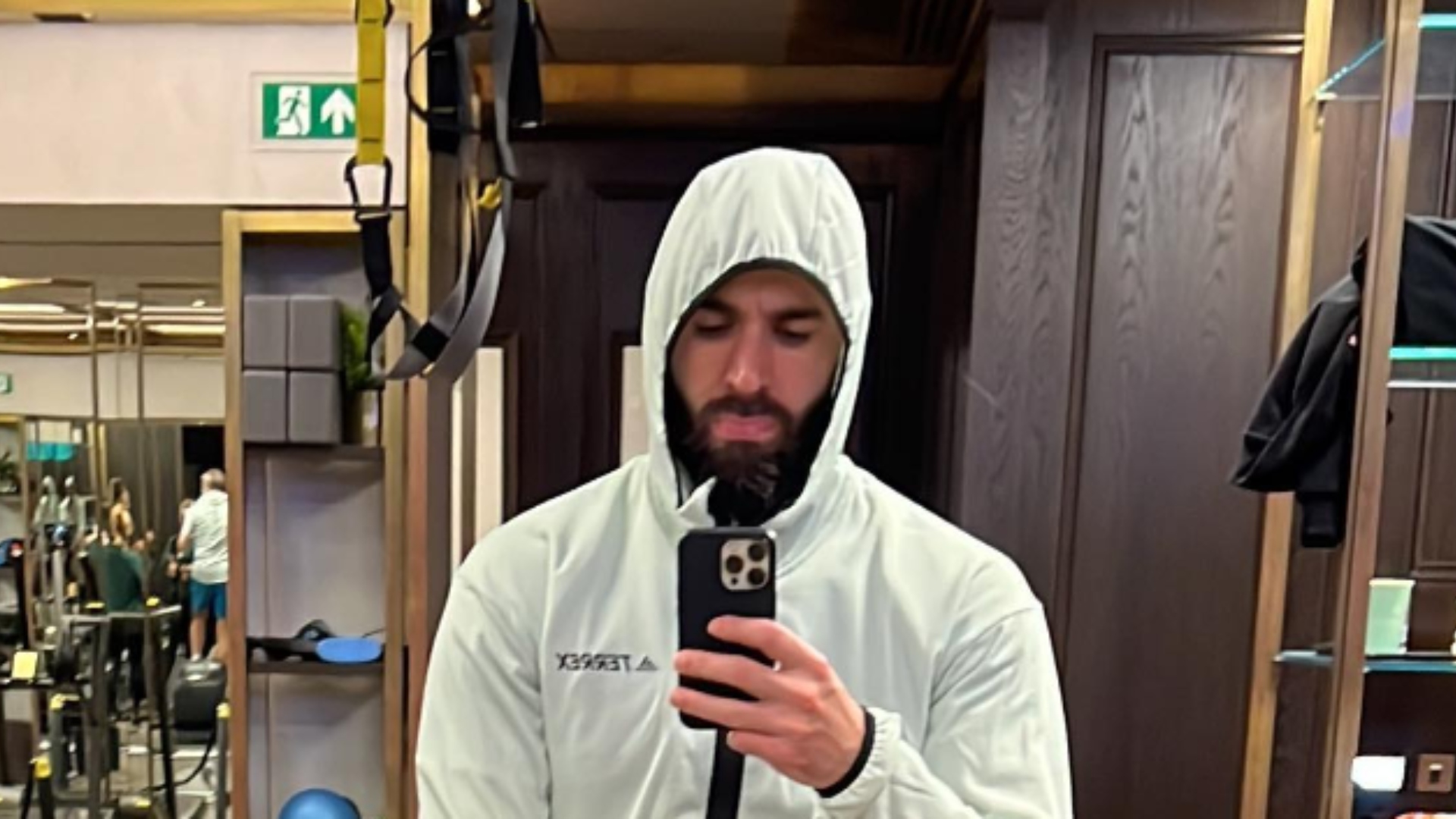 Benzema aparece treinando em meio a boatos de retorno à Copa do Mundo