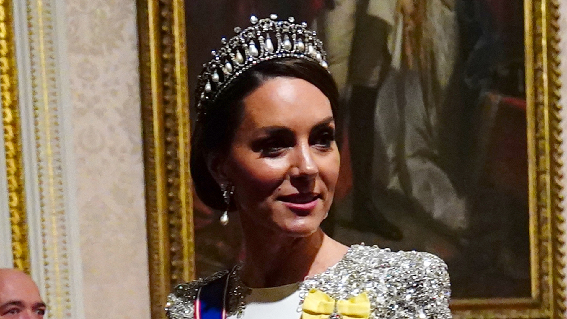 Kate Middleton usa tiara luxuosa após se tornar a Princesa de Gales