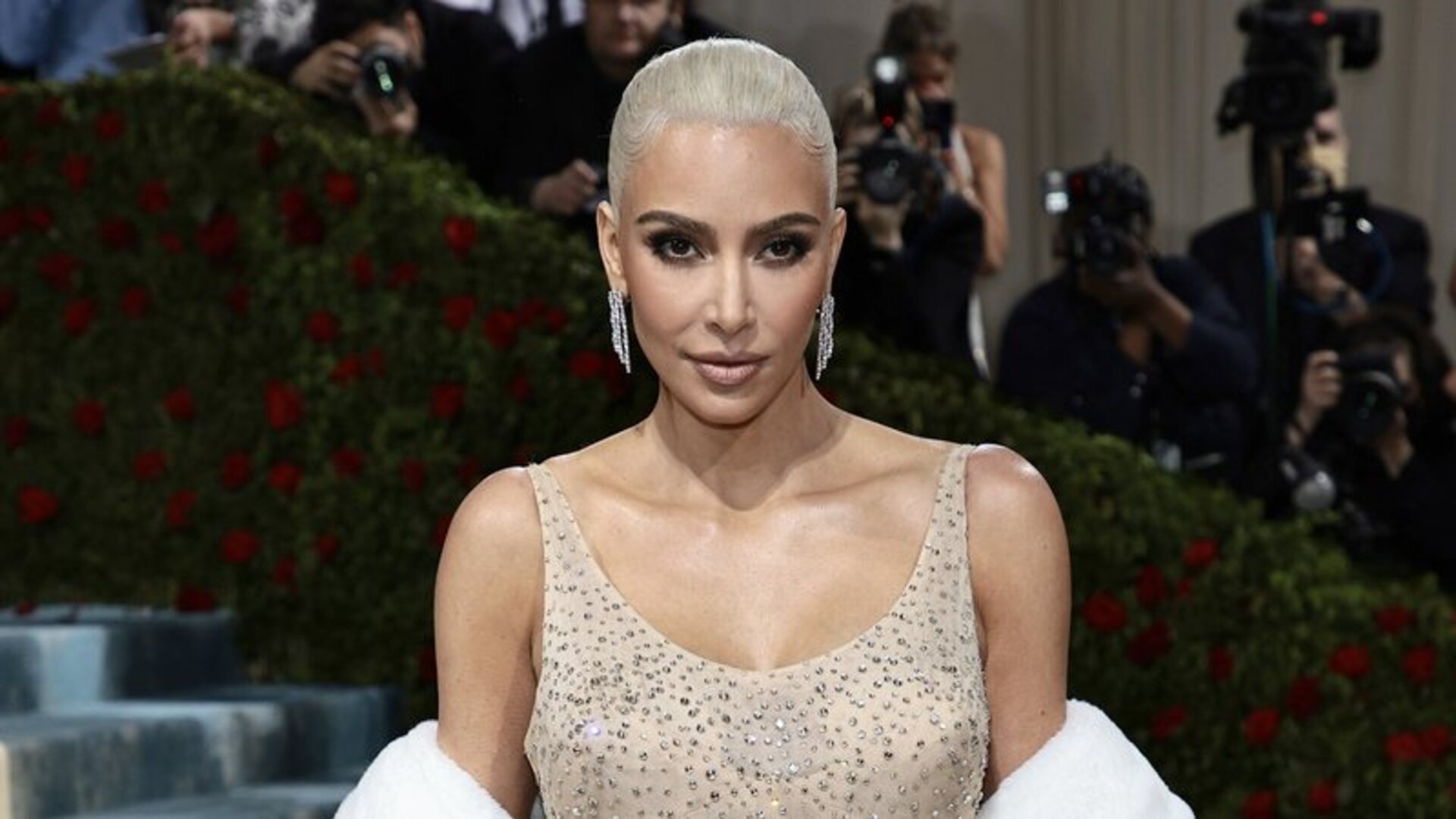 Kim Kardashian abriu o jogo sobre dificuldades para caber no vestido de Marilyn Monroe no MET Gala