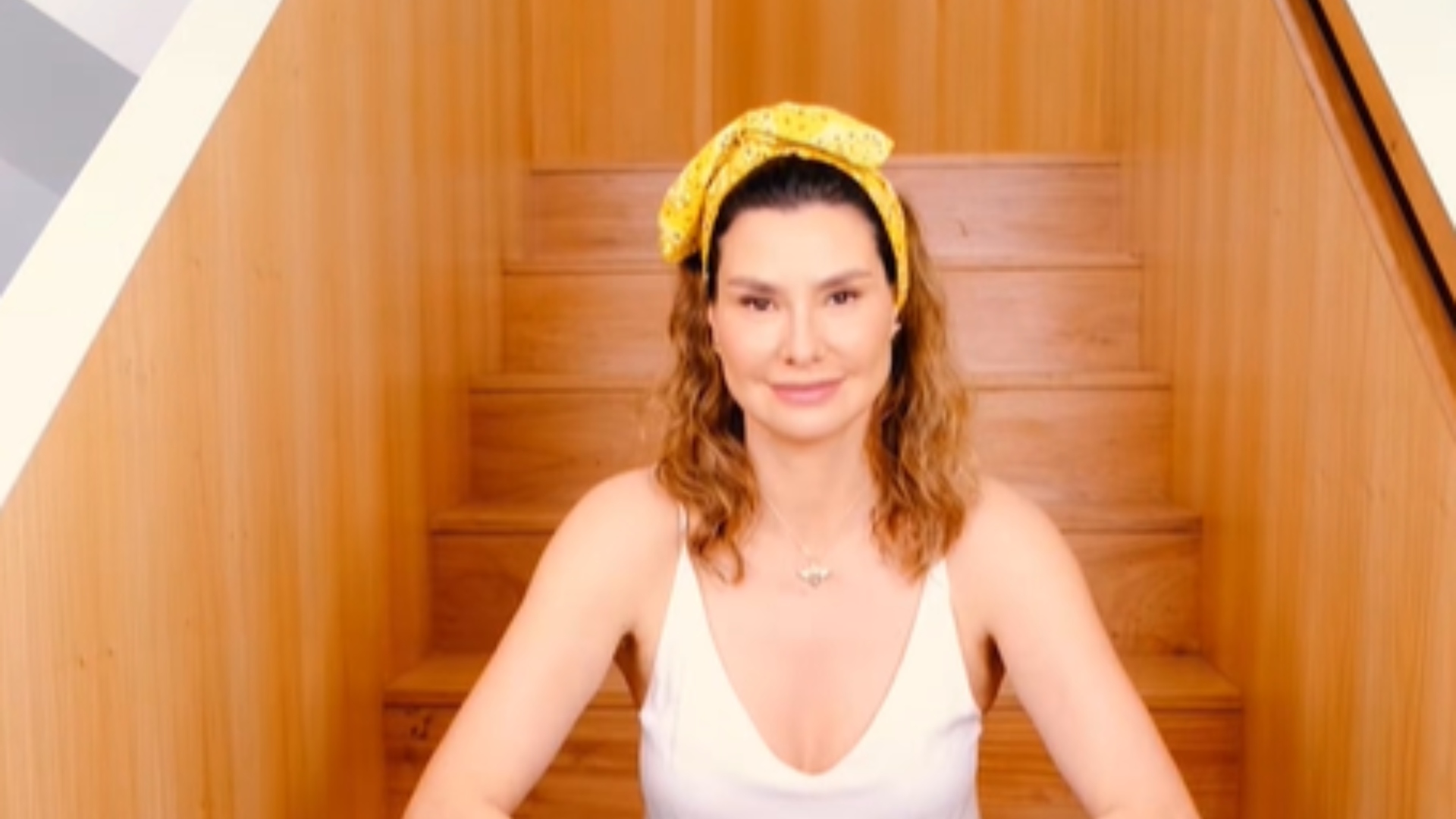 Lavínia Vlasak mostra registro raro dos bastidores de ‘O Rei do Gado’