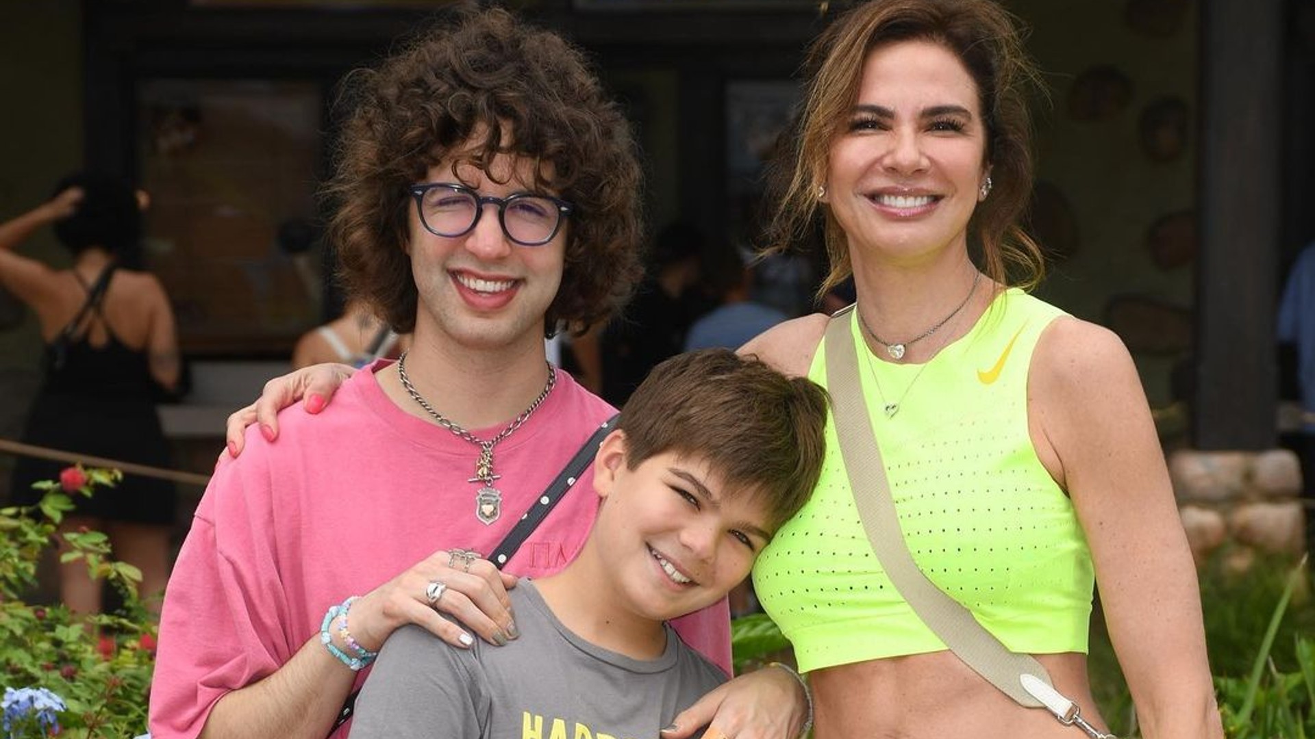 Luciana Gimenez fala sobre distância do filho Lucas Jagger