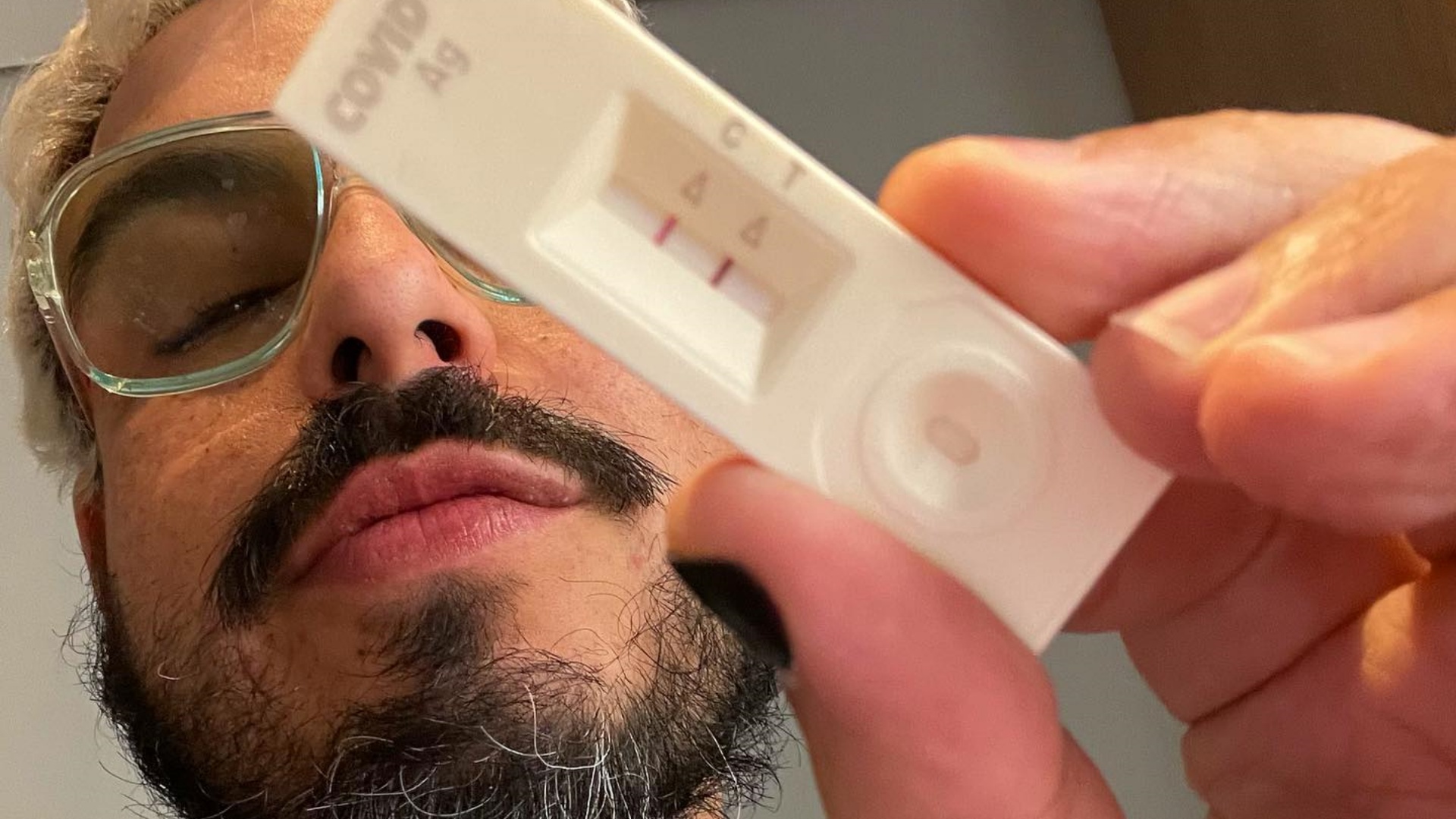 Luis Lobianco teste positivo para a covid-19 pela segunda vez: “Protejam-se”
