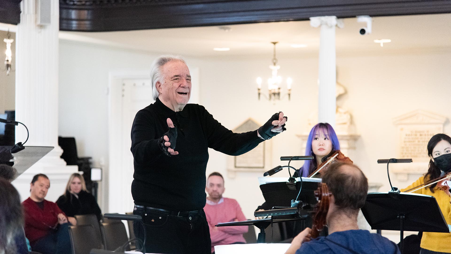 Maestro João Carlos Martins ensaia para o seu retorno ao Carnegie Hall