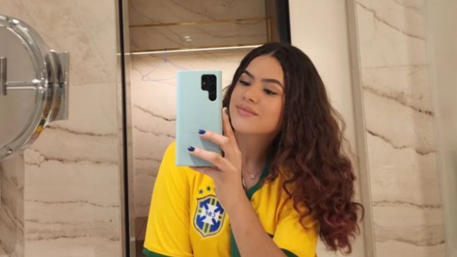 Maisa mostra momentos no estádio em que a Seleção Brasileira jogou pela Copa do Mundo