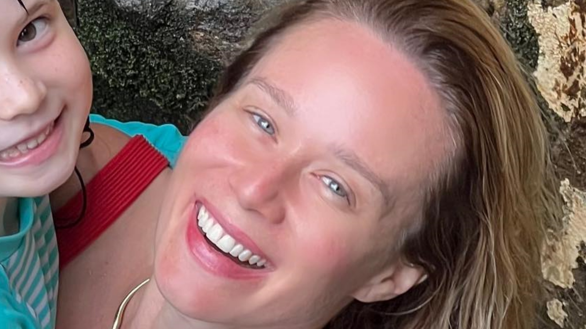 Mariana Ximenes curte dia na natureza ao lado das sobrinhas: “Que fofura”
