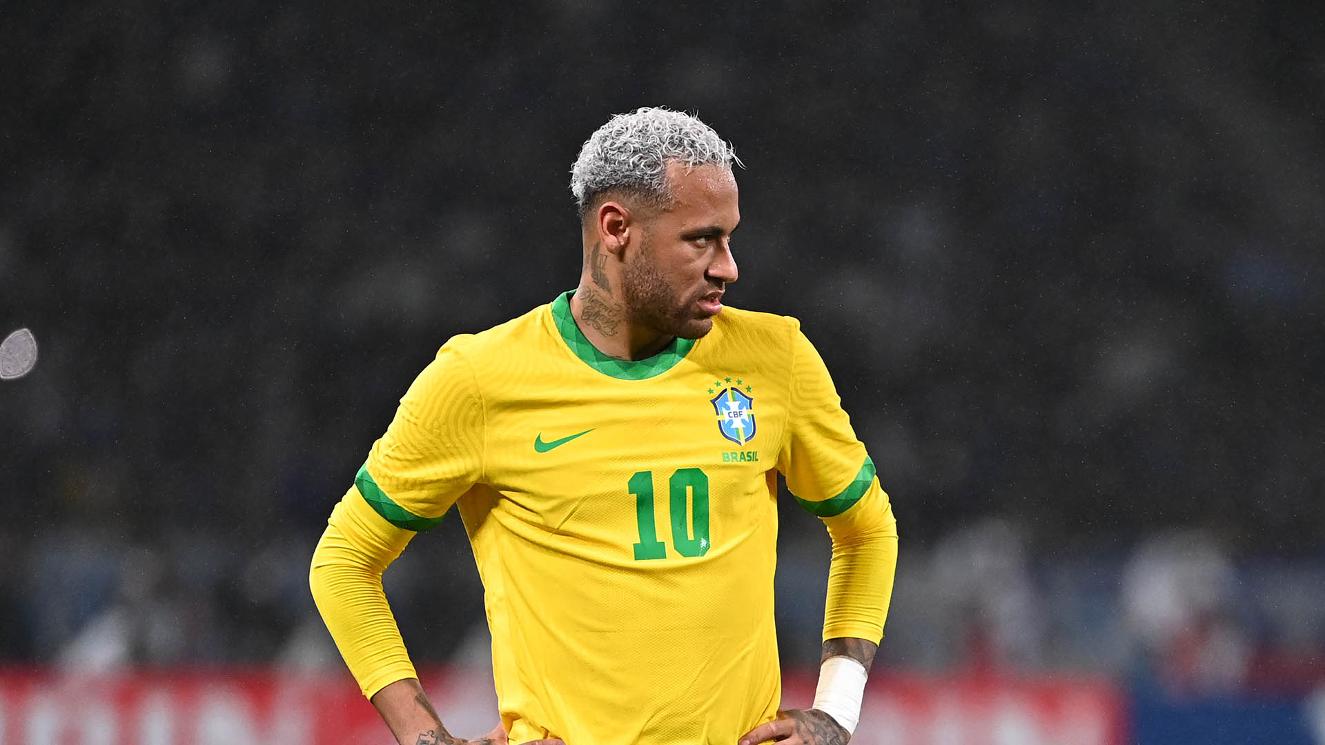 Médico da seleção brasileira fala sobre entorse de Neymar Jr na Copa do Mundo