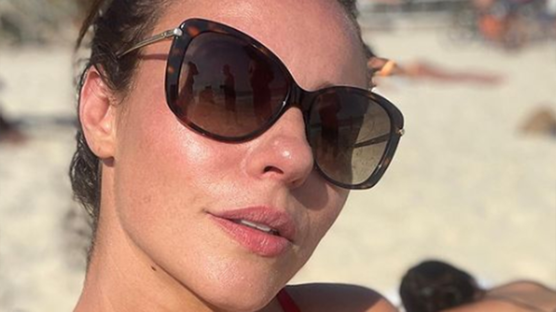 Pés de Paolla Oliveira roubam a cena e os fãs afirmam: ‘Tinha que ter um defeito’