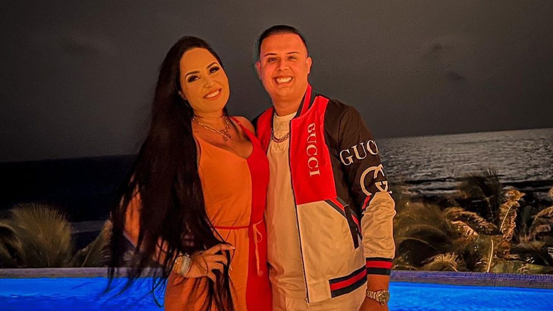 Completando cinco meses de casados, Perlla homenageia companheiro preso