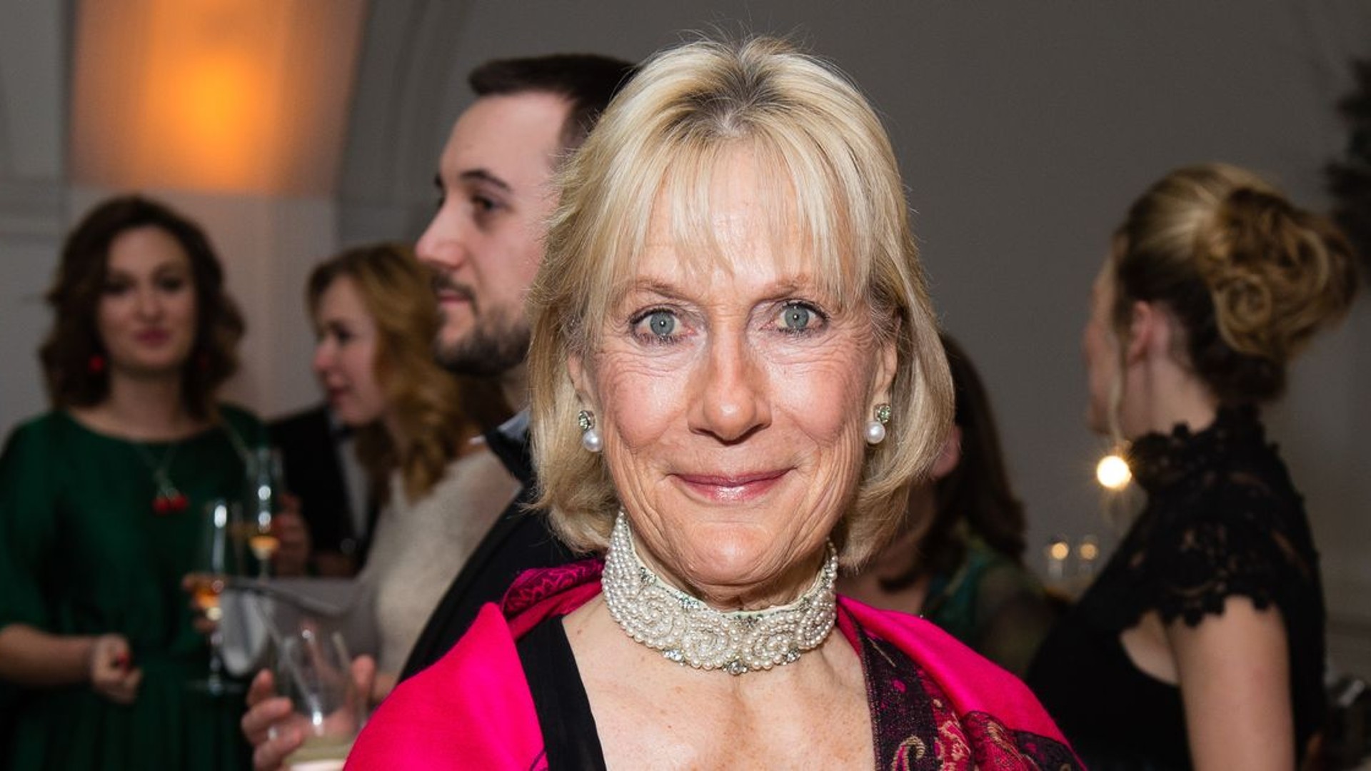Prima da Rainha Elizabeth II, Princesa Olga Romanoff será participante de reality show polêmico