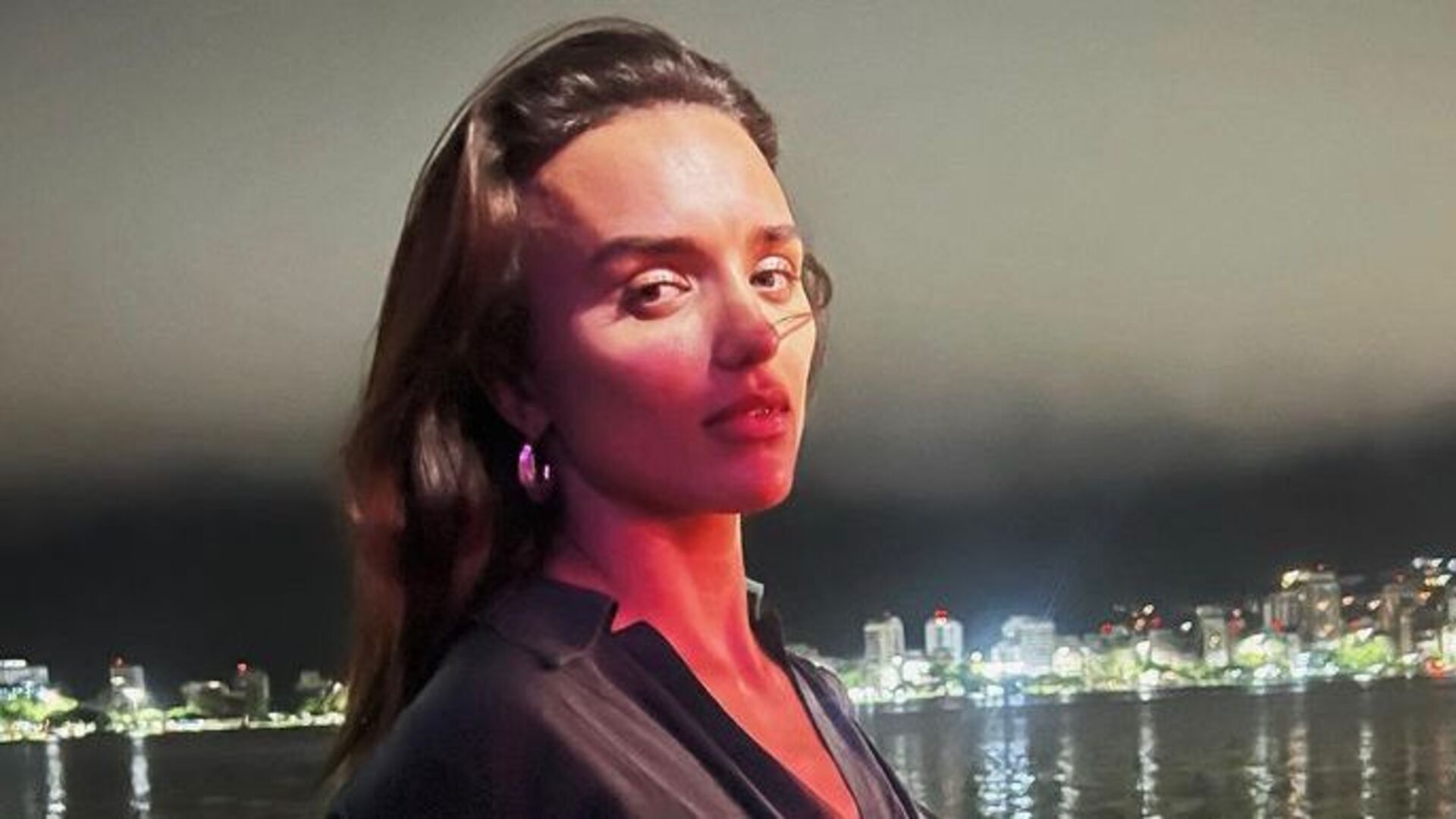 Rafa Kalimann é fotografada pelo namorado José Loreto e compartilha imagens: “meu fotógrafo”
