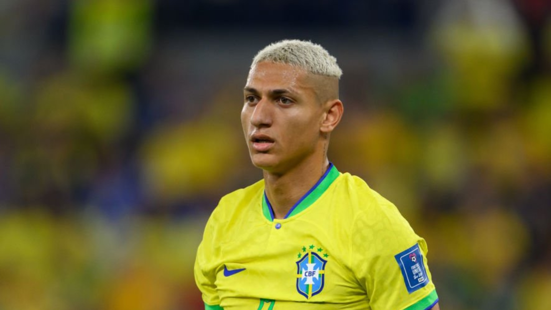 Fã faz tatuagem com rosto de Richarlison como homenagem ao jogador